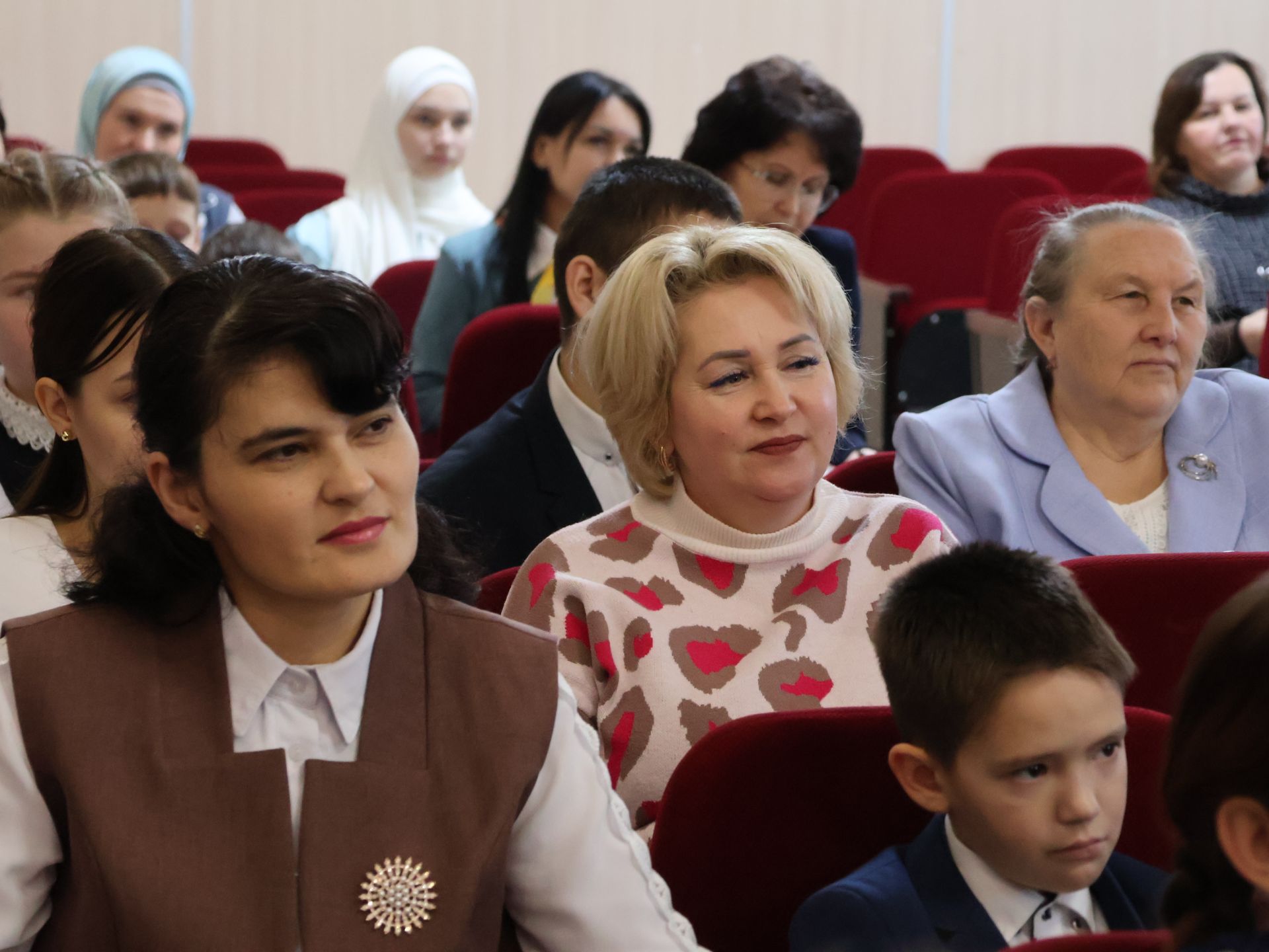 Бүген Актанышта «Гадел яшәргә кирәк» конкурсы җиңүчеләрен бүләкләделәр