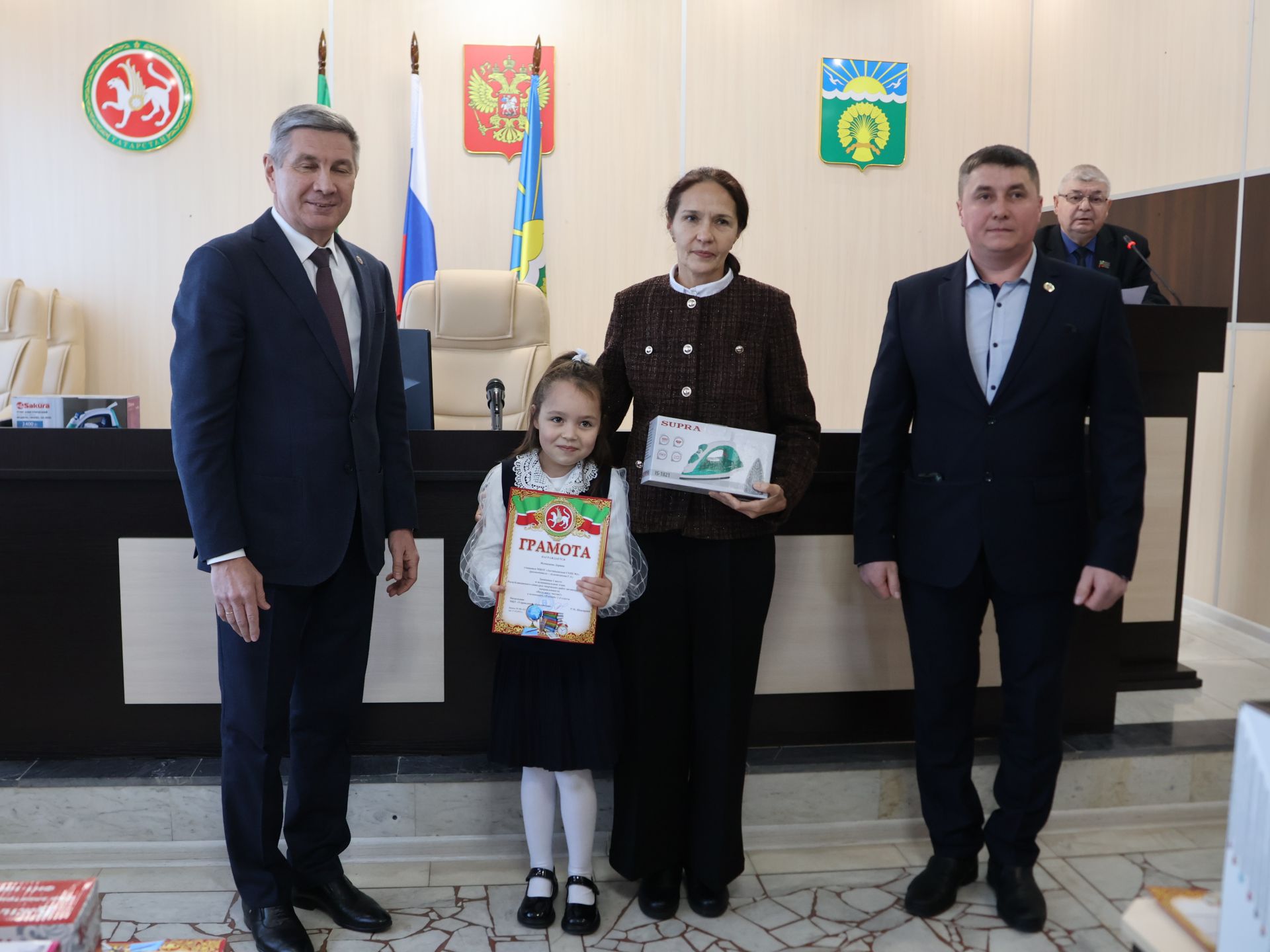 Бүген Актанышта «Гадел яшәргә кирәк» конкурсы җиңүчеләрен бүләкләделәр