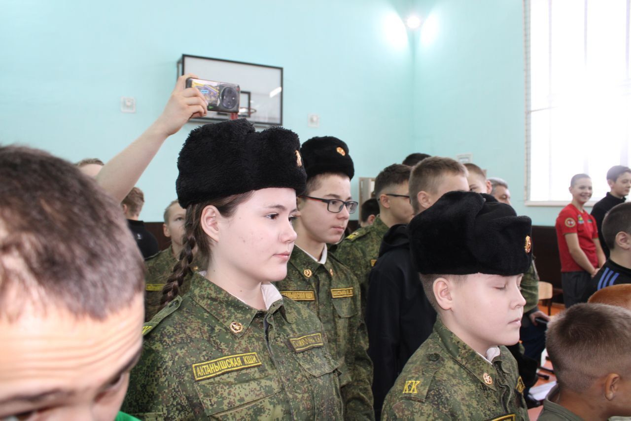 Ватанны сөючеләр милли көрәш бәйгесендә көч сынашты