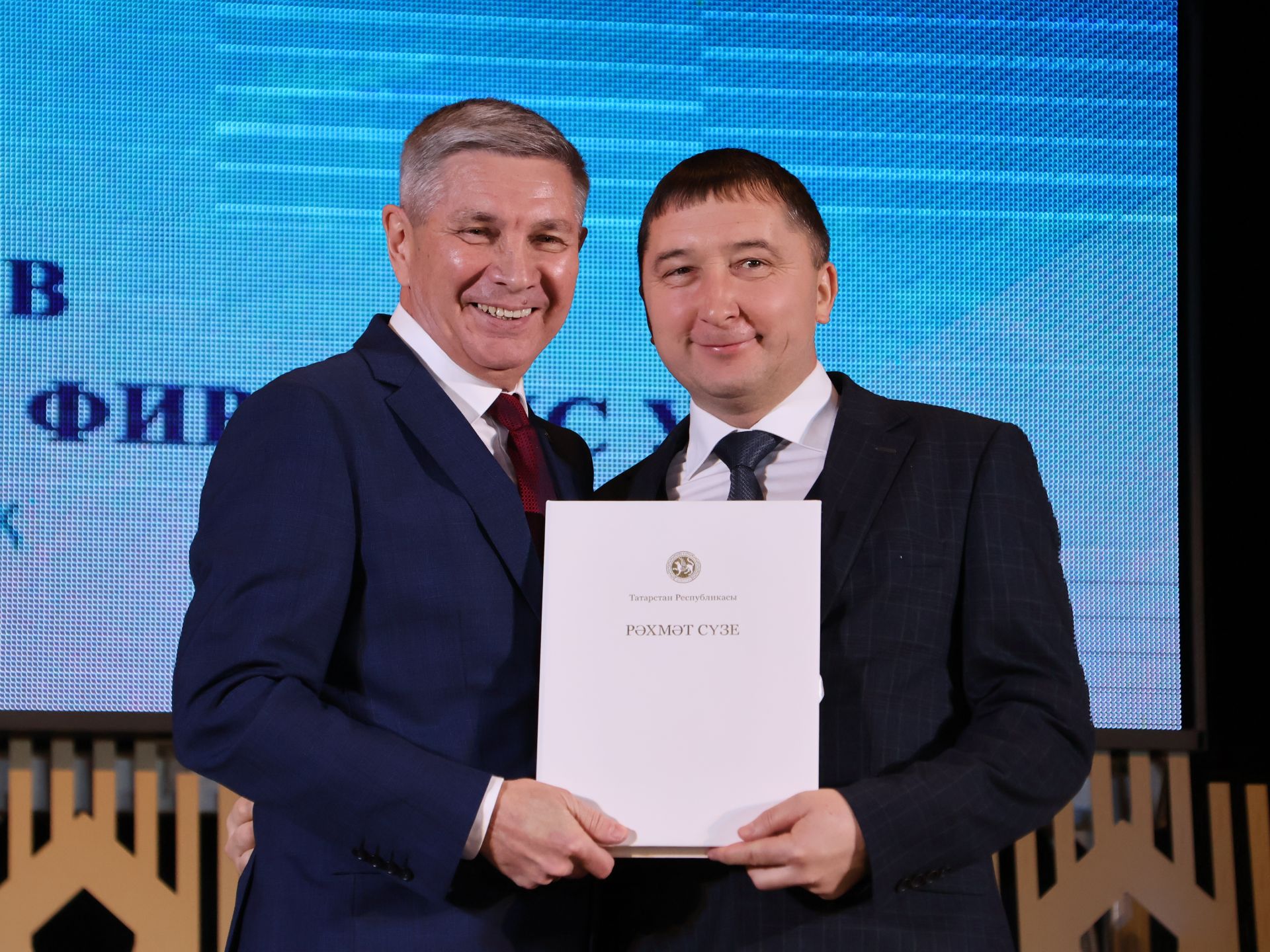 Безнең фоторепортаж: Алдынгылар слеты-2025