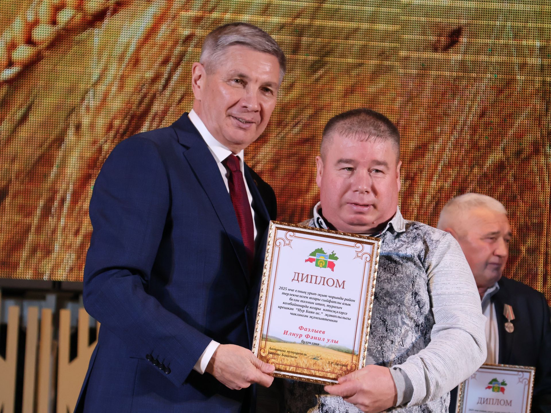 Безнең фоторепортаж: Алдынгылар слеты-2025