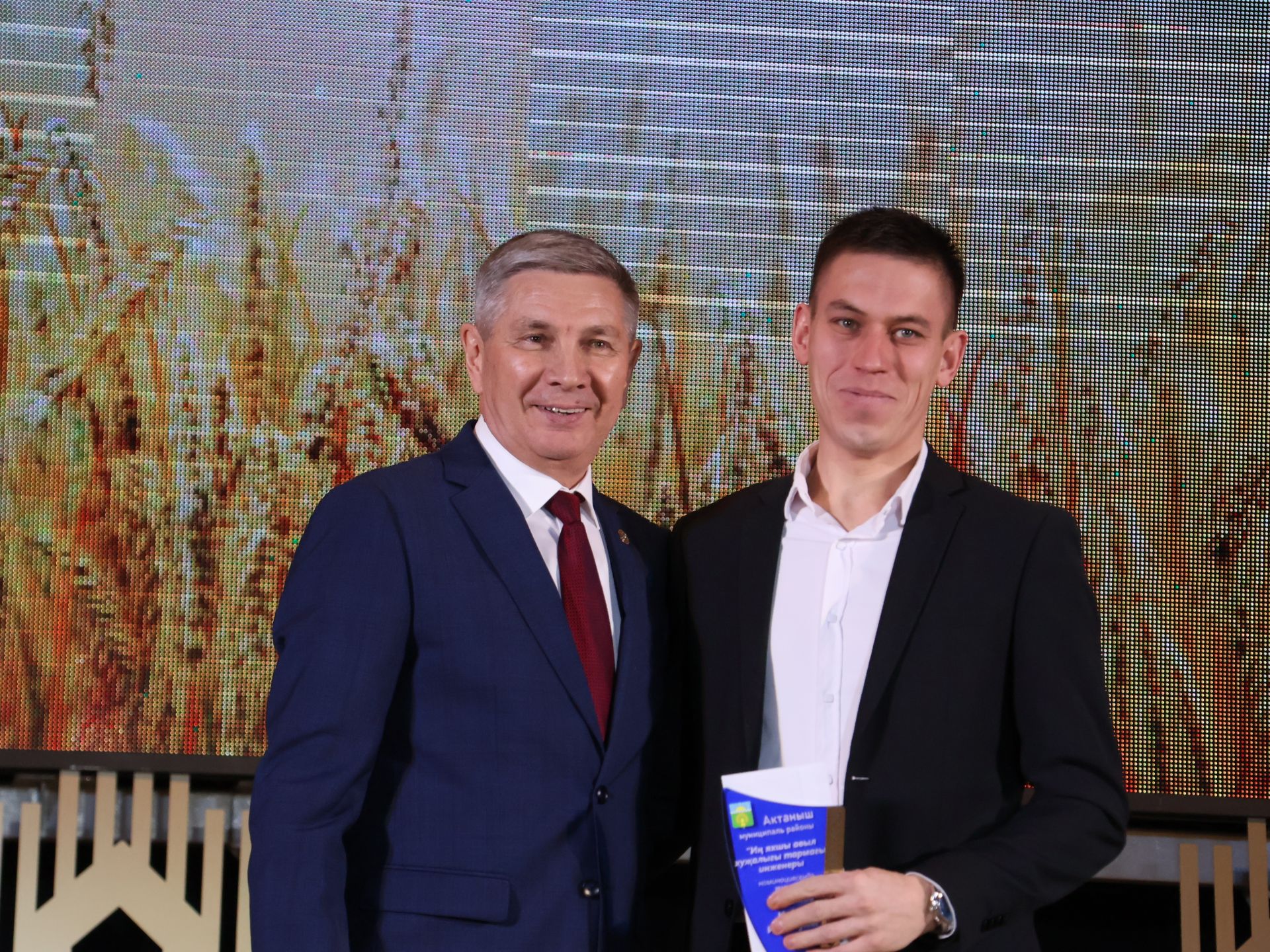 Безнең фоторепортаж: Алдынгылар слеты-2025