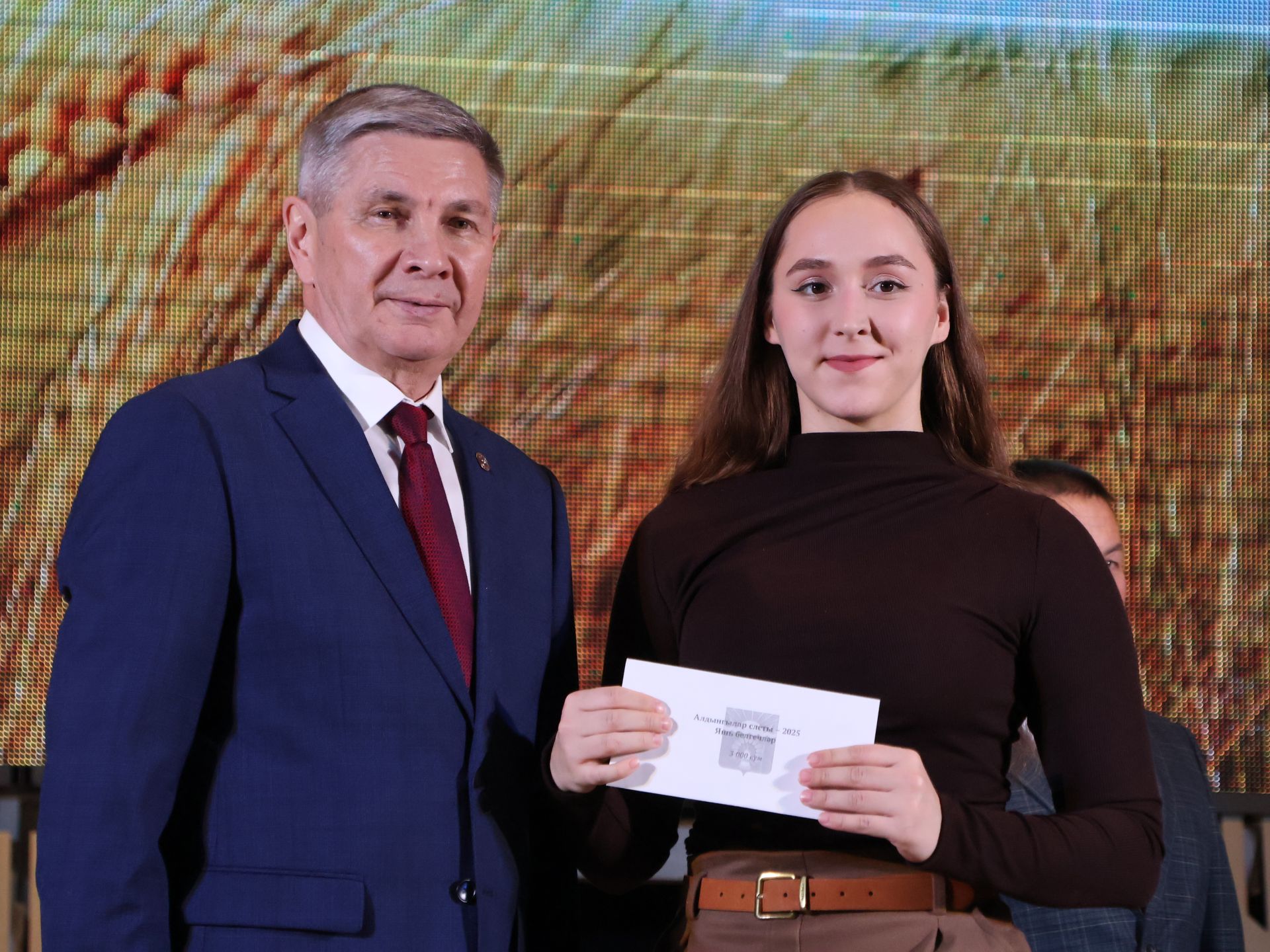 Безнең фоторепортаж: Алдынгылар слеты-2025