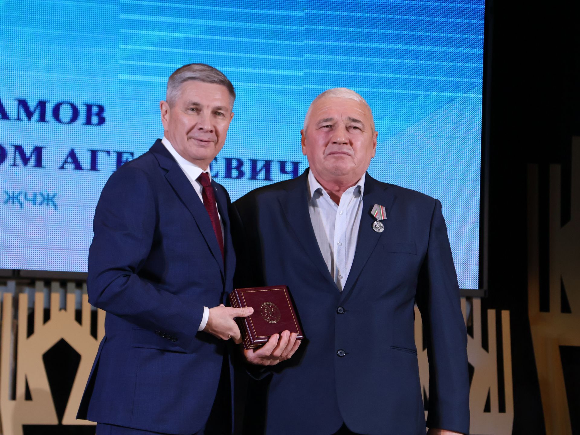 Безнең фоторепортаж: Алдынгылар слеты-2025