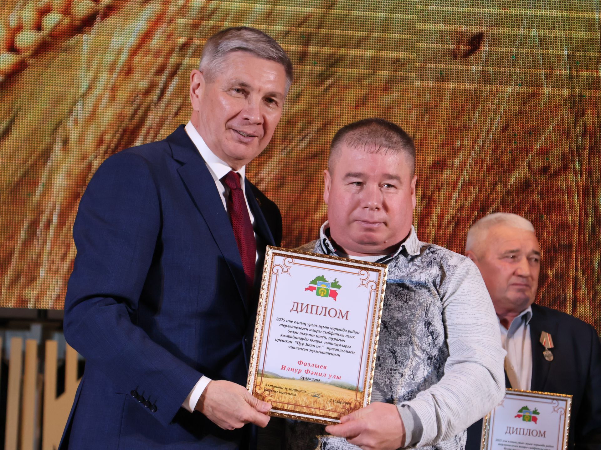 Безнең фоторепортаж: Алдынгылар слеты-2025