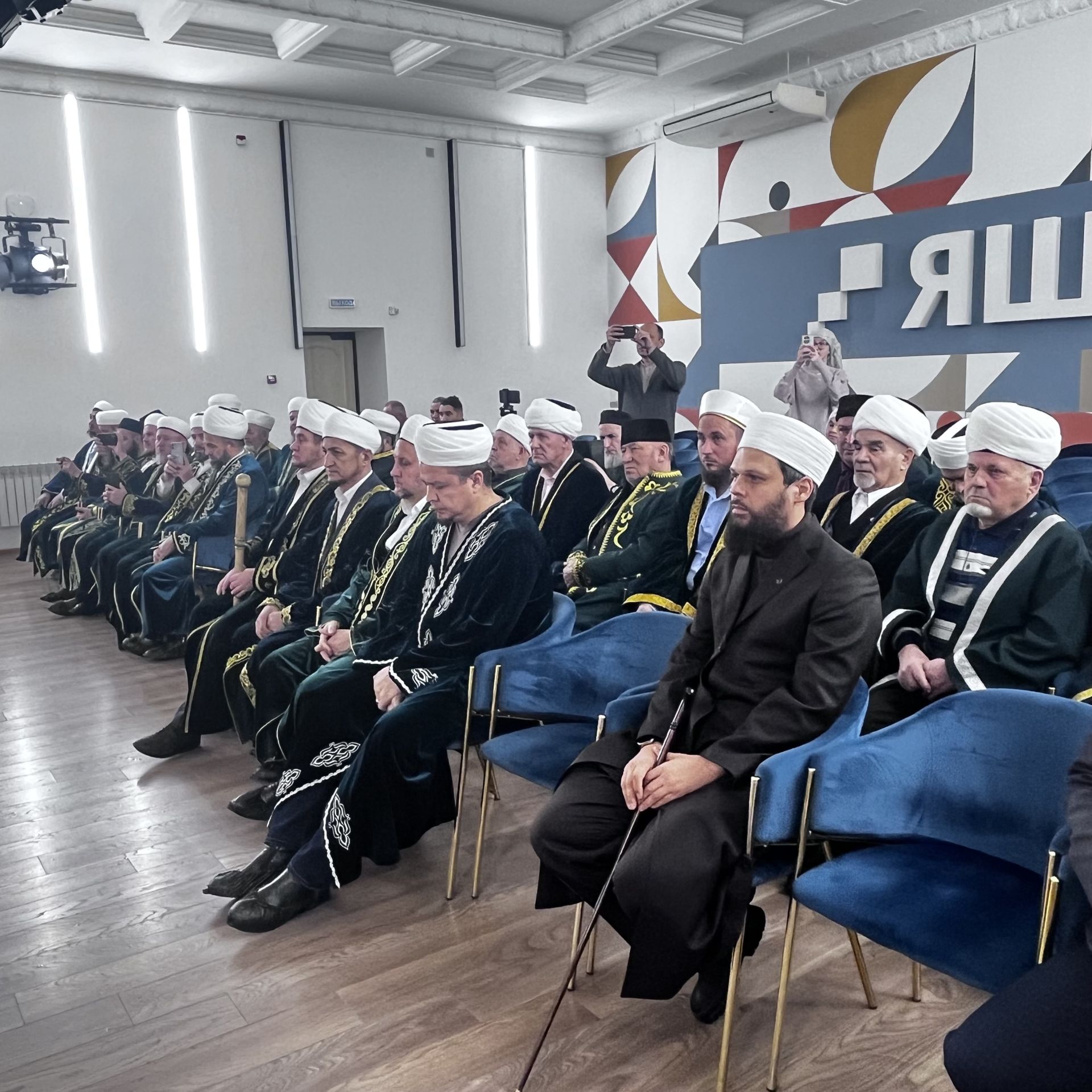 Бүген Актанышта Татарстан республикасы мөселманнарының диния нәзарәте казыйларының күчмә утырышы уза