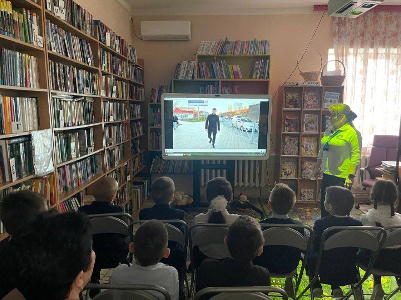 Китаплар юл кагыйдәсенә өйрәтә!
