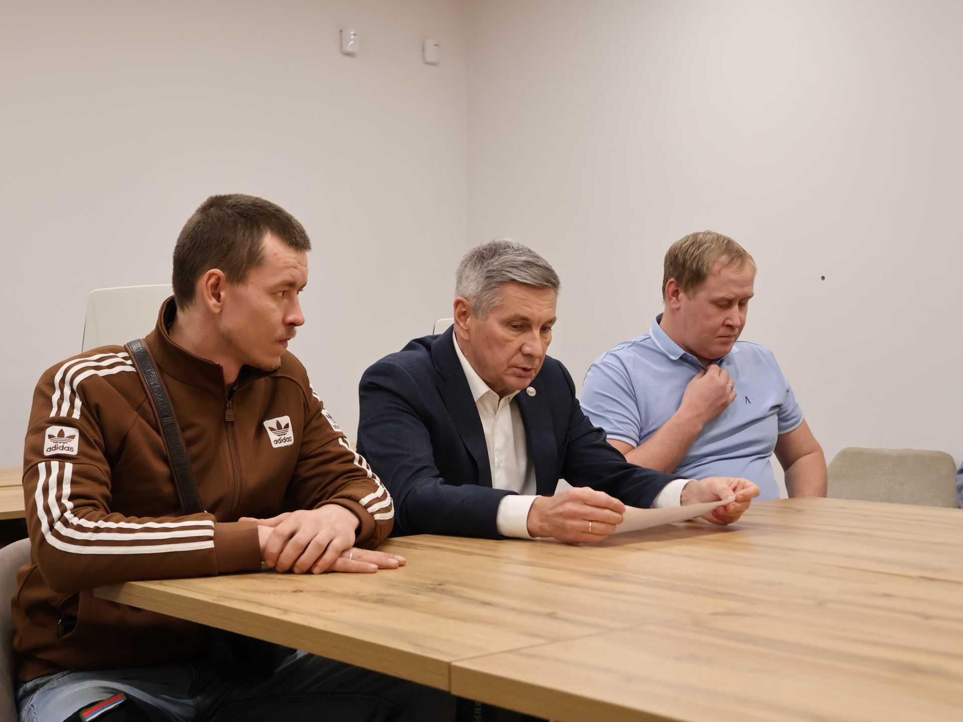 Актаныш районы башлыгы махсус хәрби операциядән демобизацияләнгән ветераннар белән очрашты