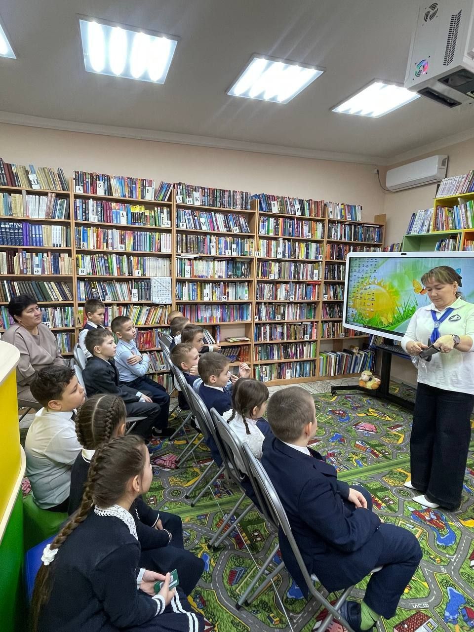 Китаплар юл кагыйдәсенә өйрәтә!