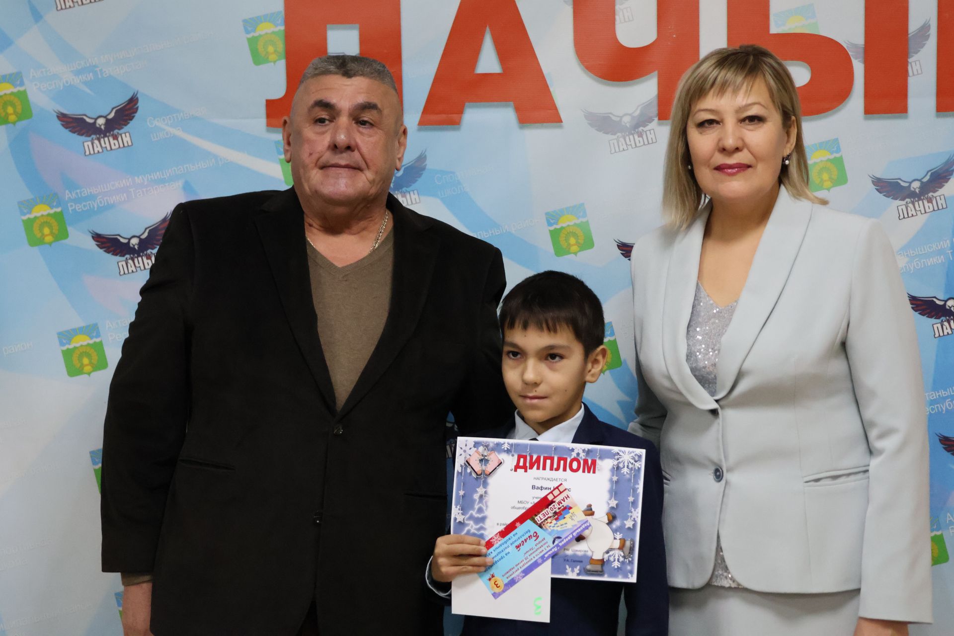 «Лачын» боз спорт сарае 20 еллык юбилеен каршылый