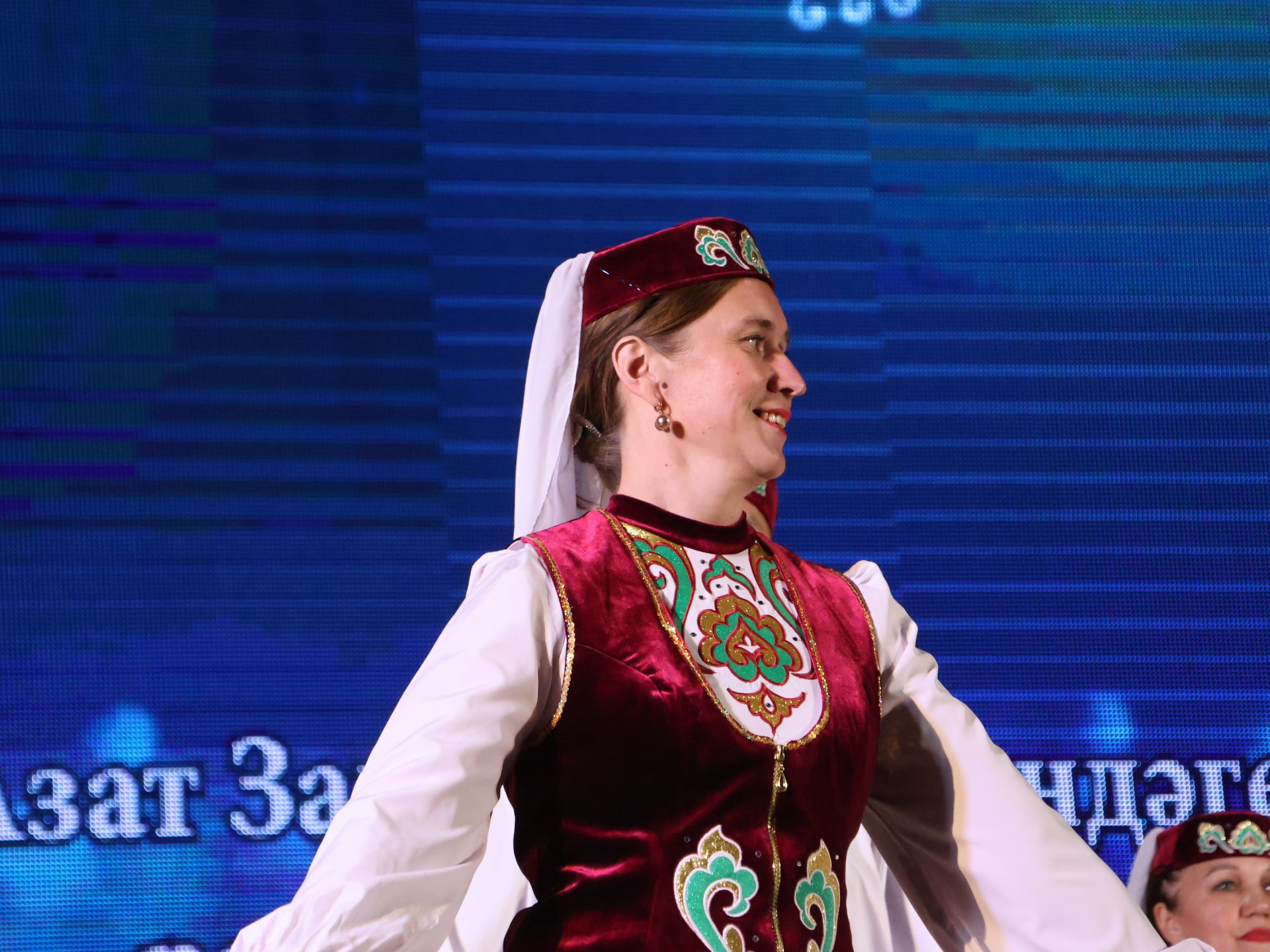 Азат Закиров исемендәге районкүләм бию конкурсыннан безнең репортаж