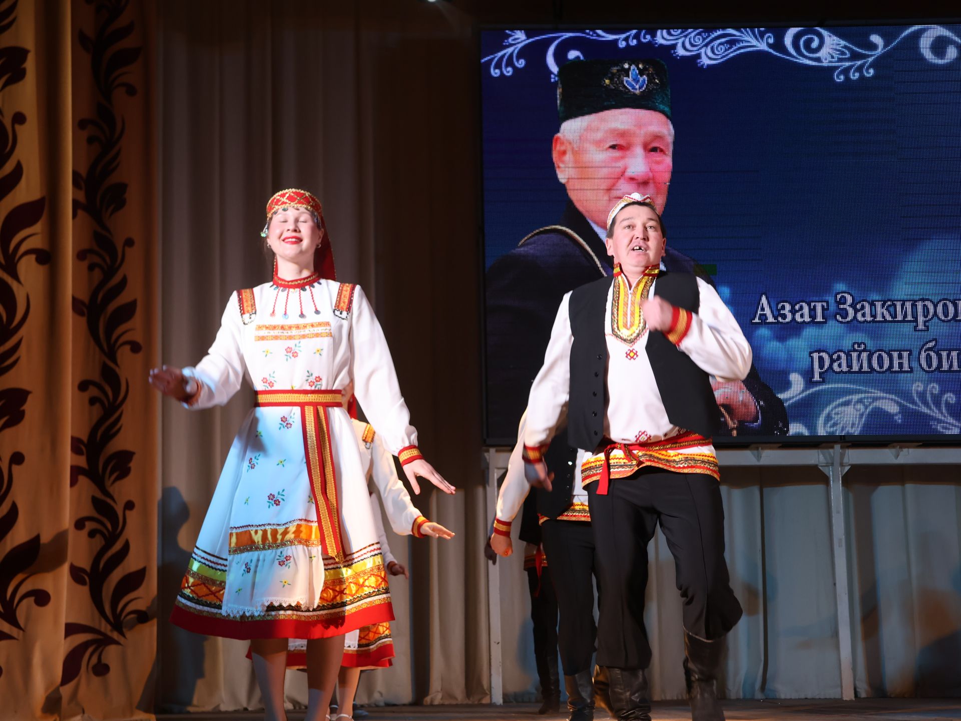 Азат Закиров исемендәге районкүләм бию конкурсыннан безнең репортаж