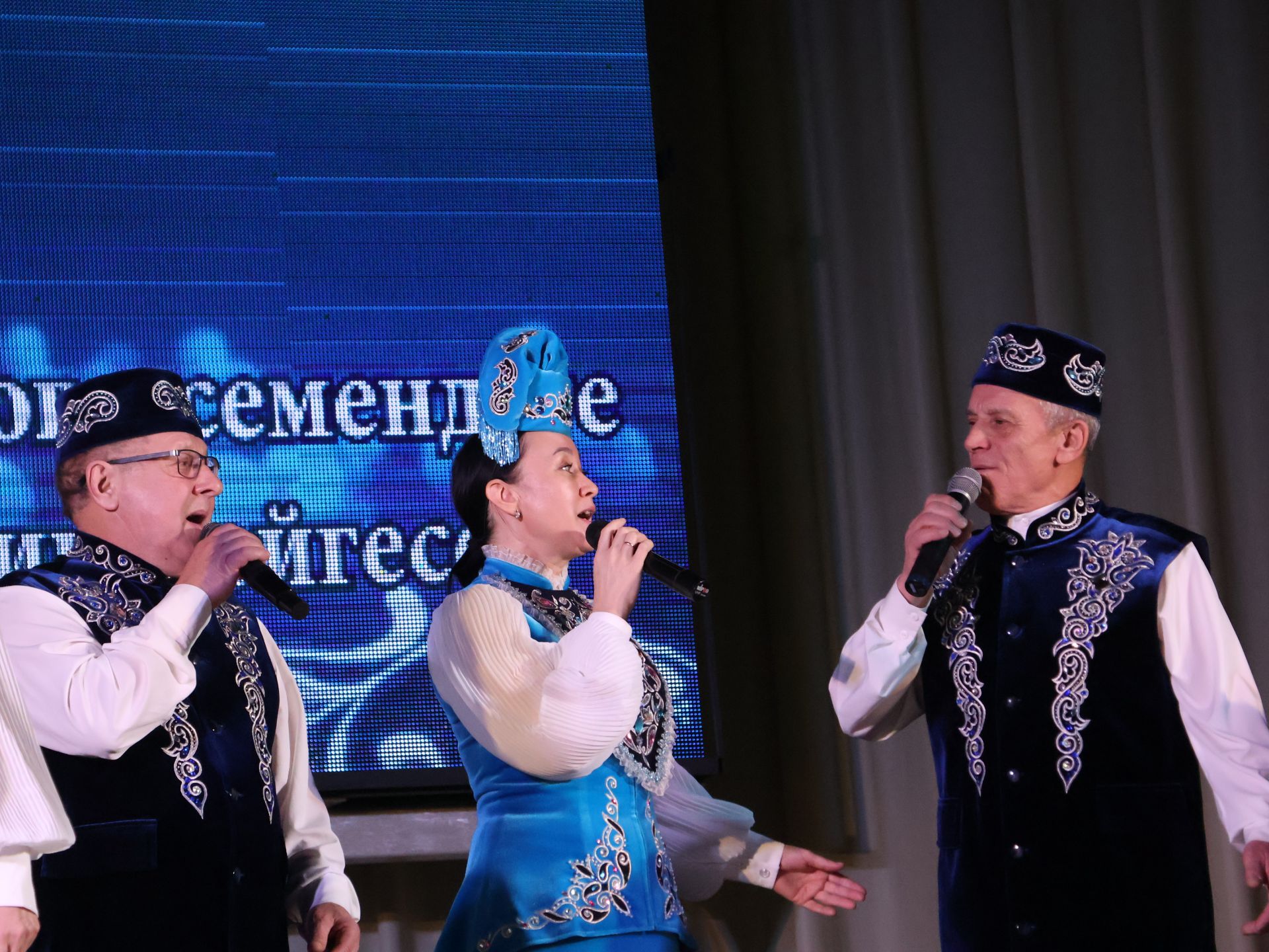 Азат Закиров исемендәге районкүләм бию конкурсыннан безнең репортаж