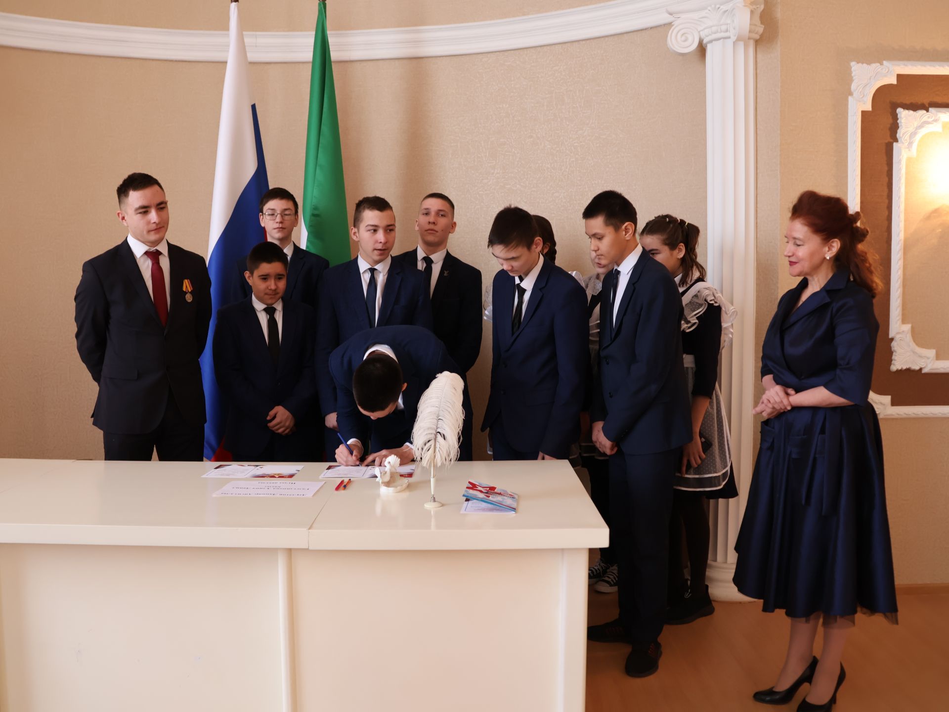Батырларга хат: Гаилә мәктәбендә Актаныш, Богады һәм Яңа Әлем укучылары мөһим акциядә катнашты