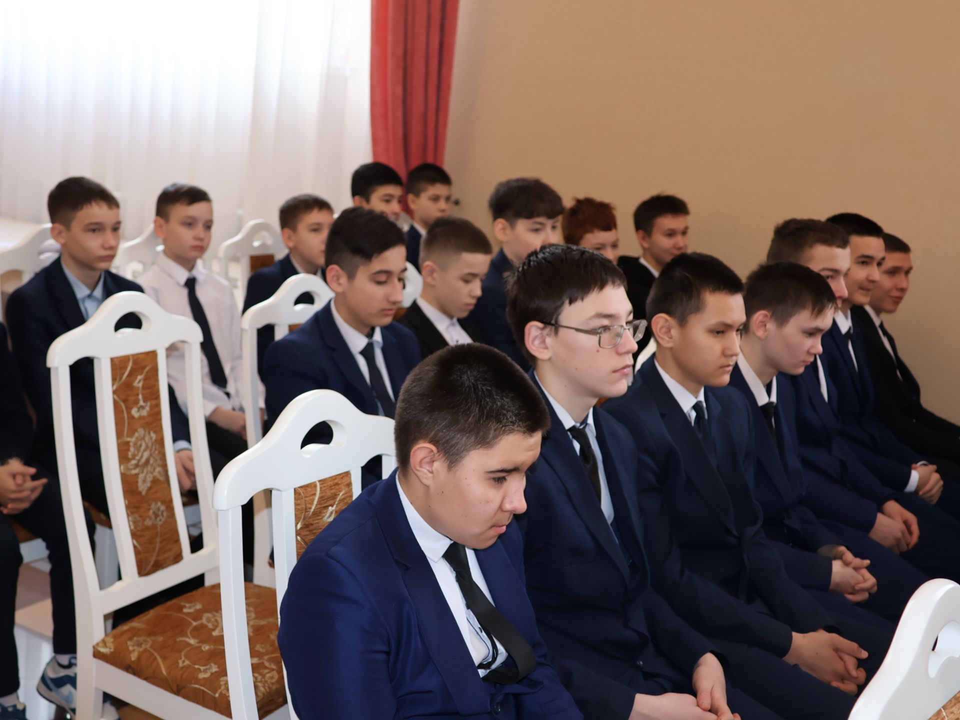 Батырларга хат: Гаилә мәктәбендә Актаныш, Богады һәм Яңа Әлем укучылары мөһим акциядә катнашты