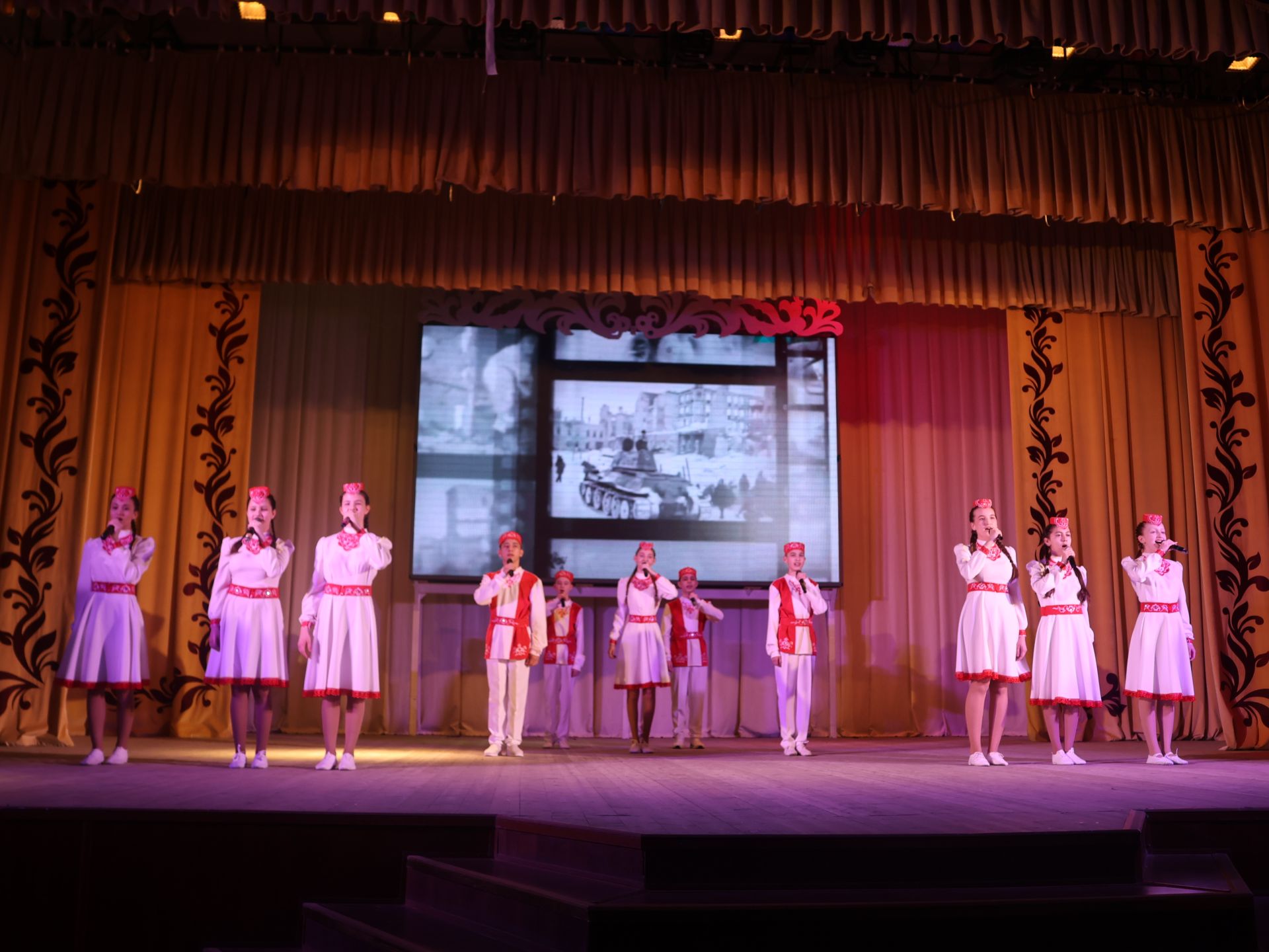 «Йолдызлык» фестиваленең 3 дәрәҗә лауреатларын хөрмәтләү- фотолар