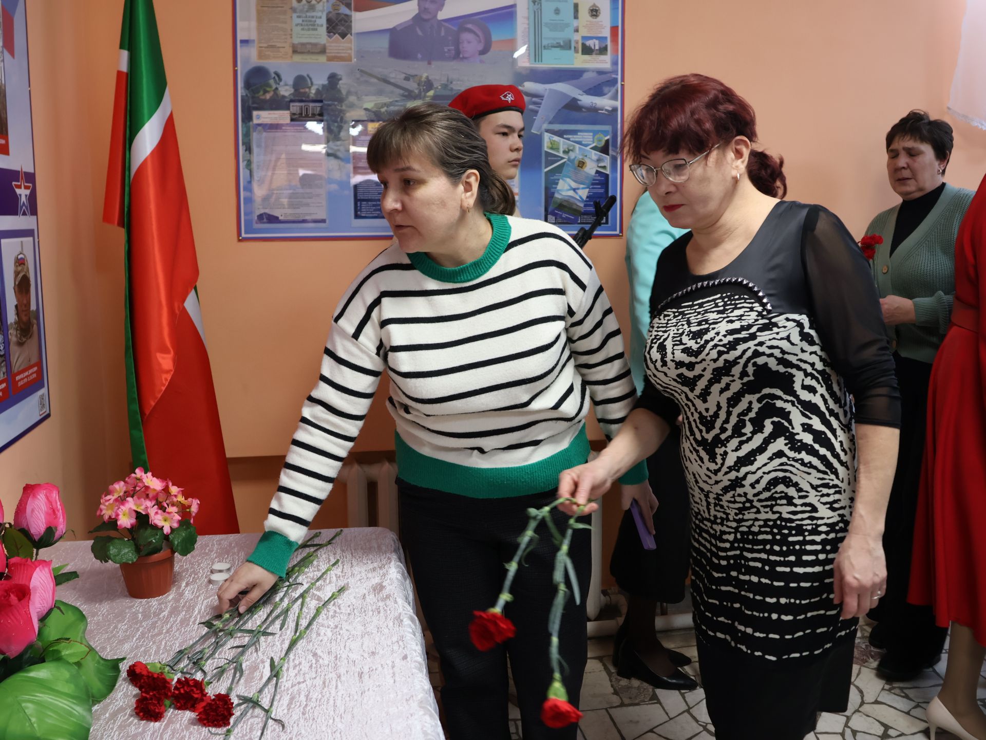 Сез- безнең янәшәдәге геройлар!