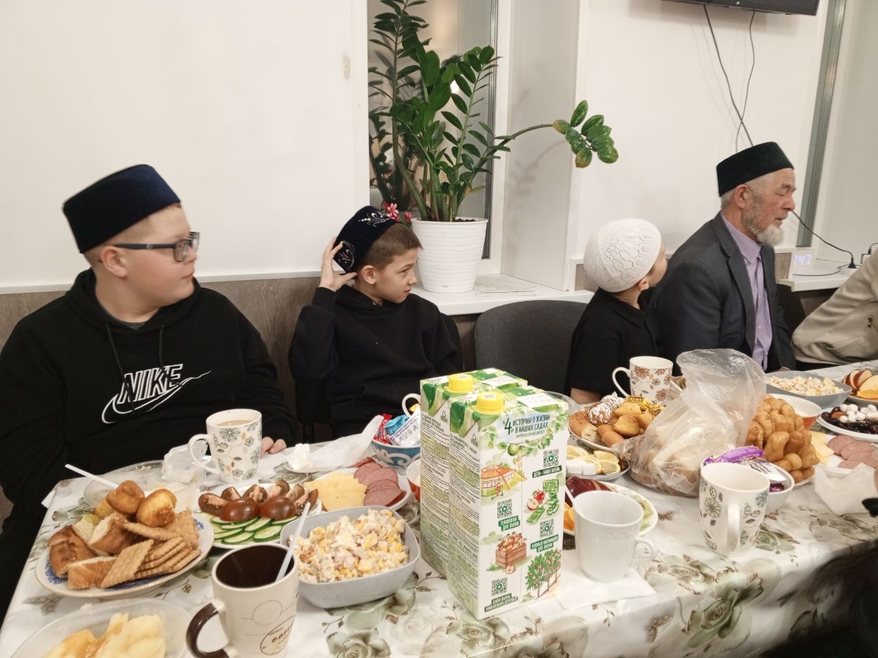 Махсус хәрби операциядәге райондашыбыз инвалид балаларны ифтар мәҗлесенә җыйды