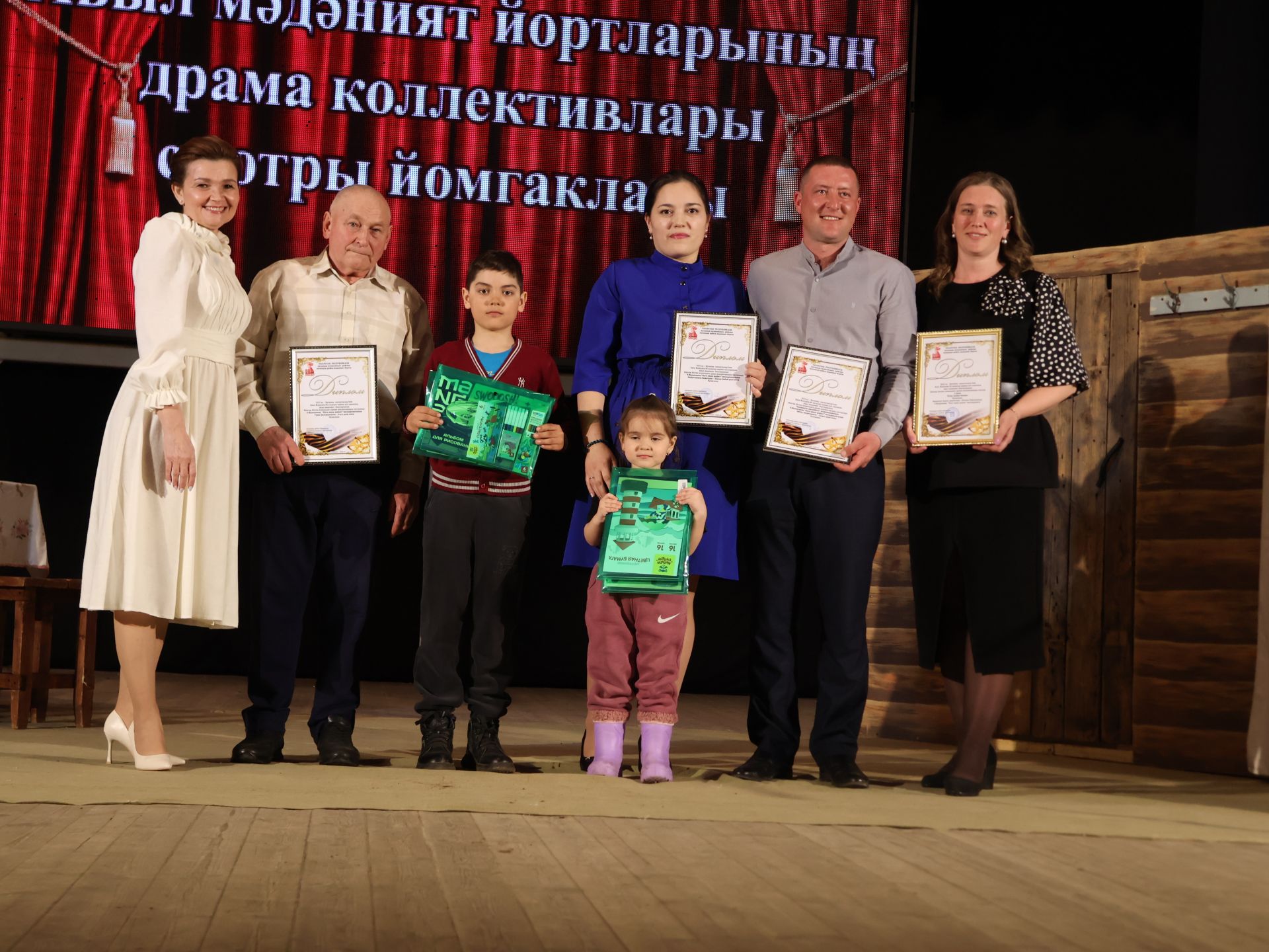 Актаныш районының Киров һәм Зөбәер коллективлары- театр айлыгы җиңүчеләре