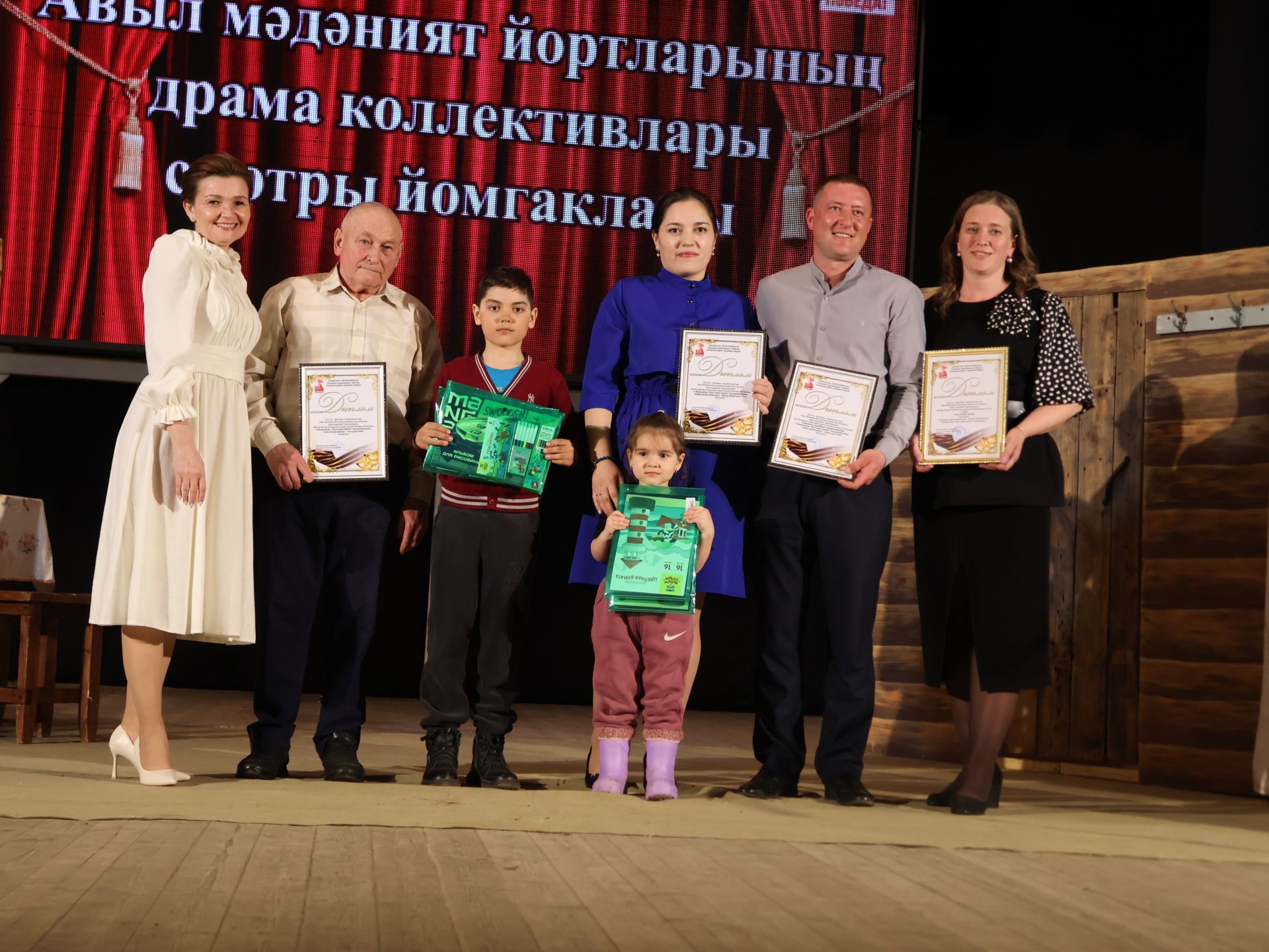 Актаныш районының Киров һәм Зөбәер коллективлары- театр айлыгы җиңүчеләре