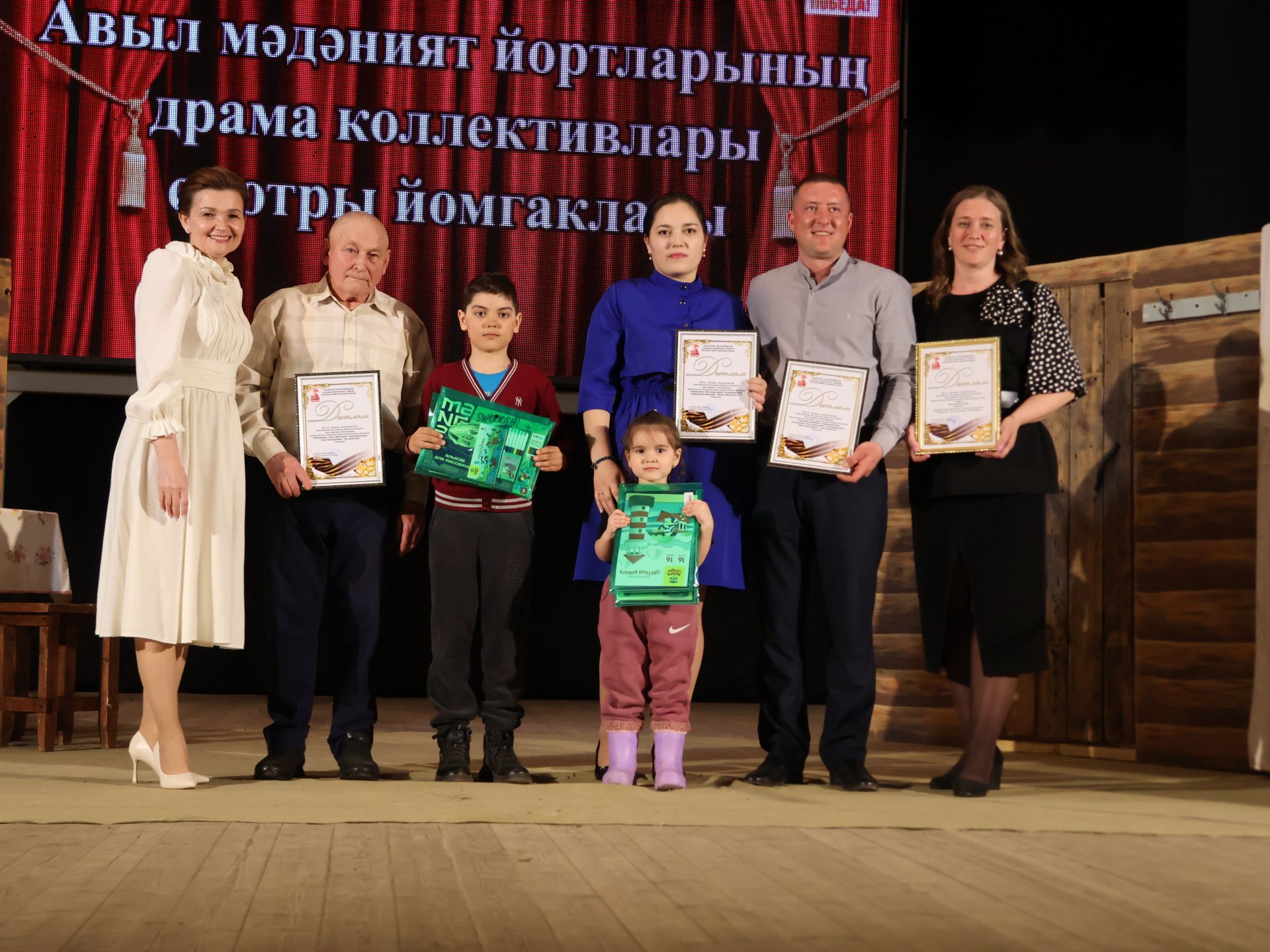 Актаныш районының Киров һәм Зөбәер коллективлары- театр айлыгы җиңүчеләре
