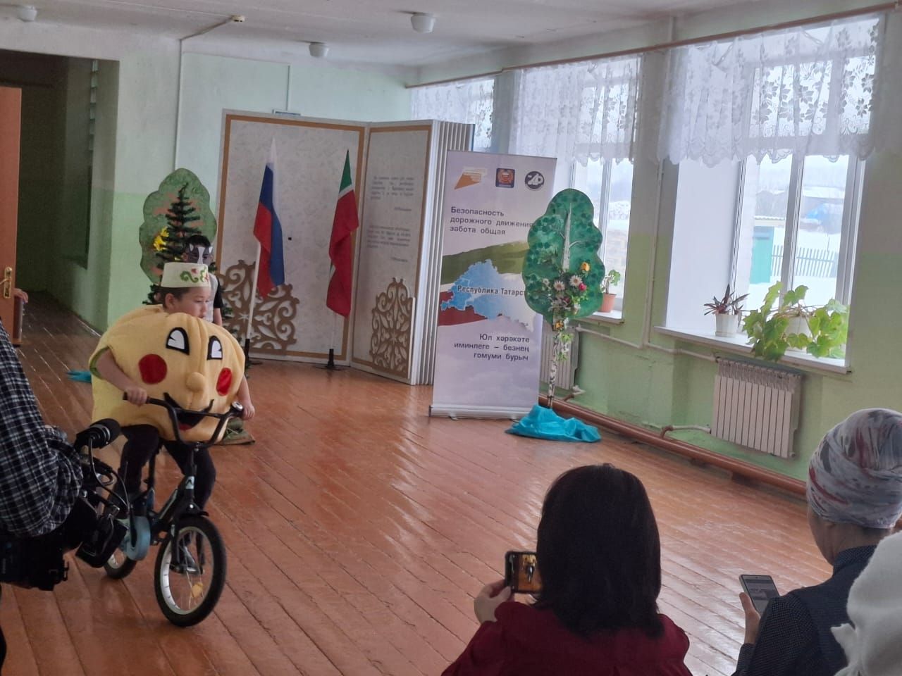 Яңа Әлем мәктәбе укучылары ЮИДның туган көнен бәйрәм итте