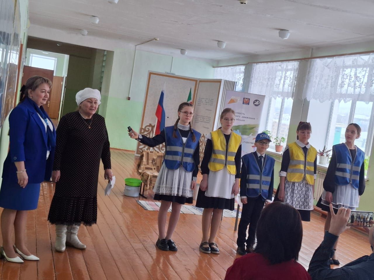 Яңа Әлем мәктәбе укучылары ЮИДның туган көнен бәйрәм итте