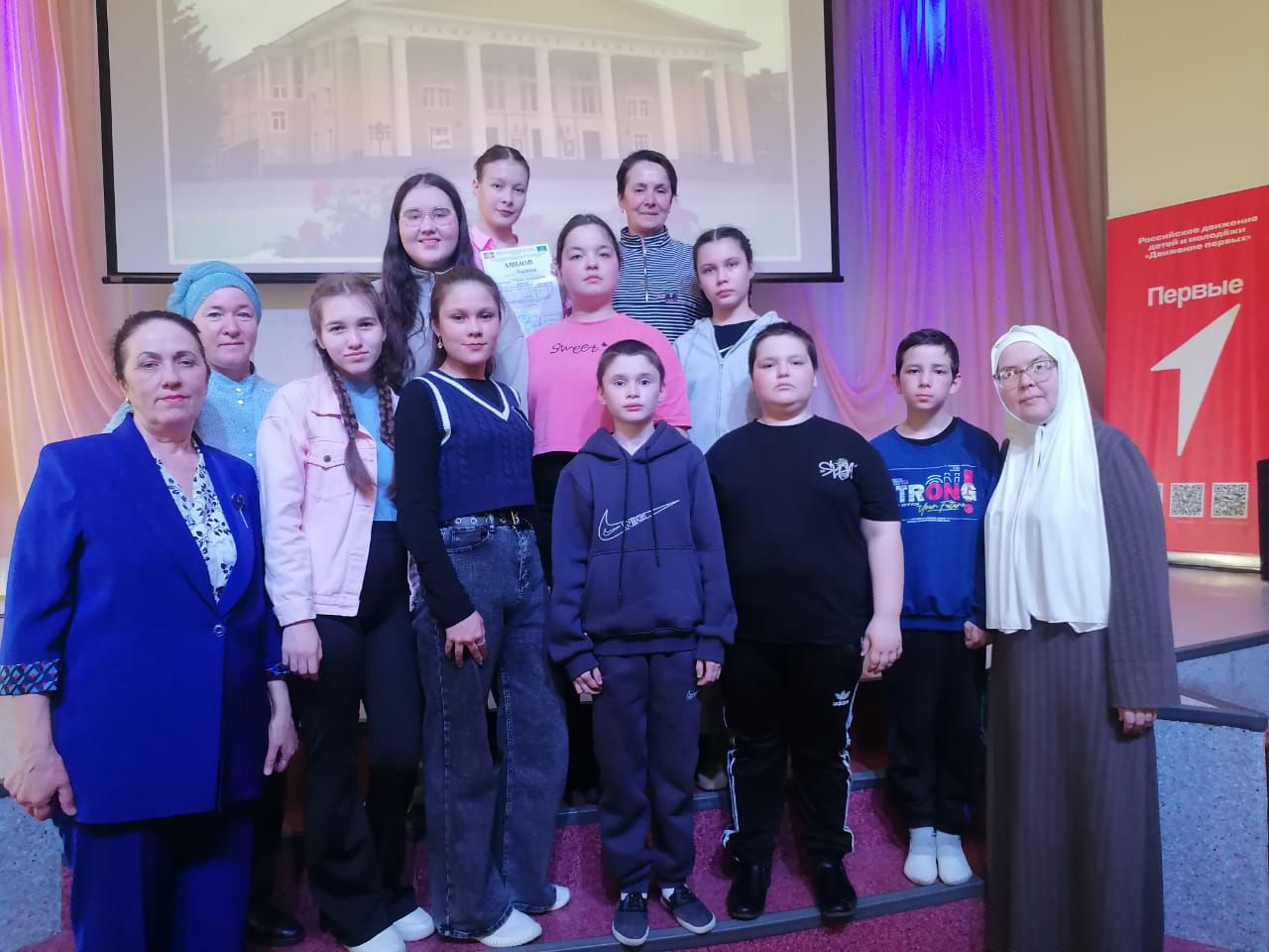 Иске Кормаш укучылары Әлмәттә театр бәйгесендә 1 һәм 2 дәрәҗә лауреат булдылар