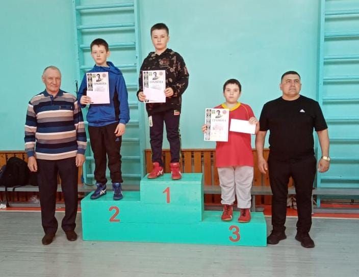 Фронтовик шагыйрь Нур Баянга 120 ел тулу уңаеннан Пучы урта мәктәбендә районара көрәш ярышы узды