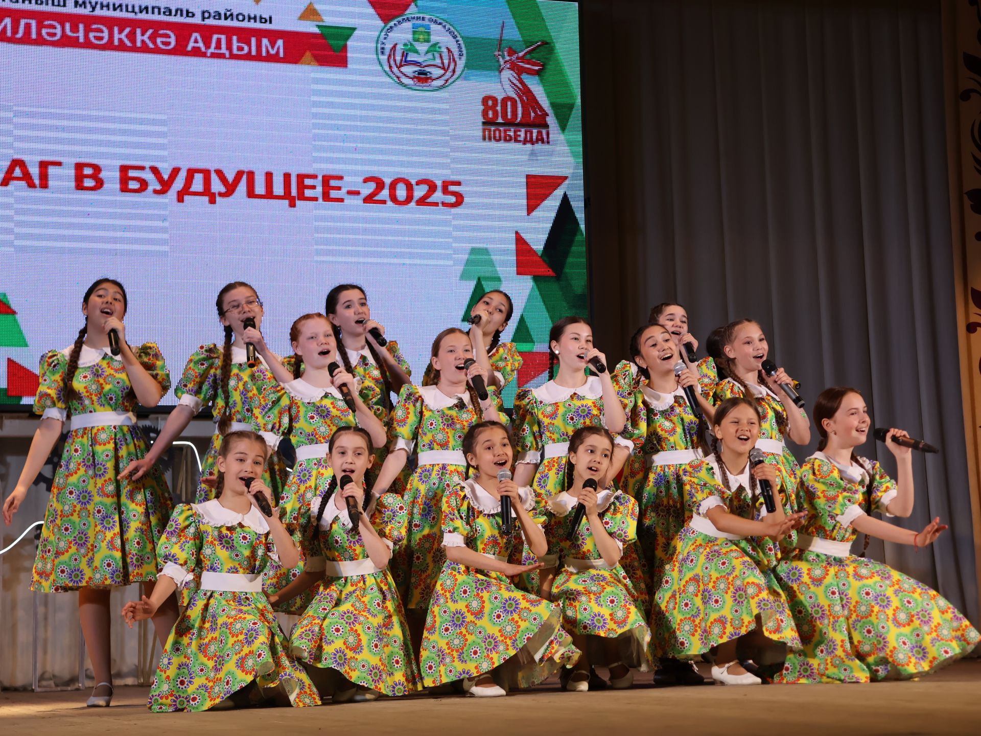 «Киләчәккә адым – 2025»: иҗат, осталык һәм тарихи хәтерне берләштергән фестиваль