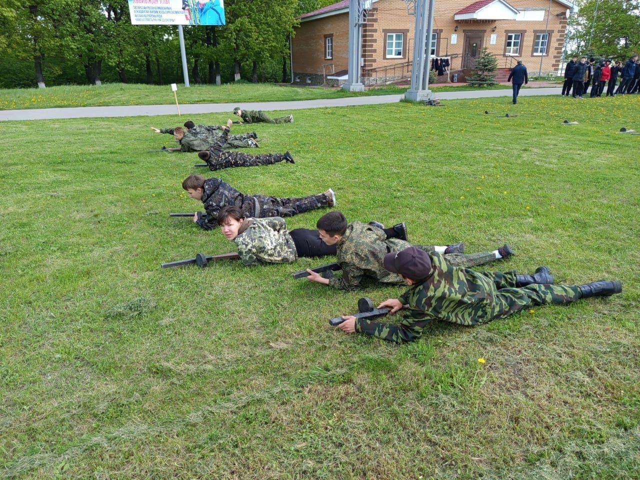Актаныш мәктәпләрендә хәрби-патриотик җыеннар башланды