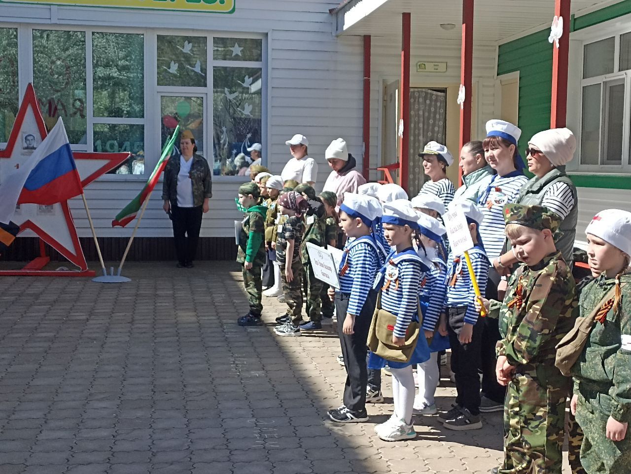 Балалар бакчасы нәниләре «Аҗаган» хәрби - патриотик уеннарында ярышты