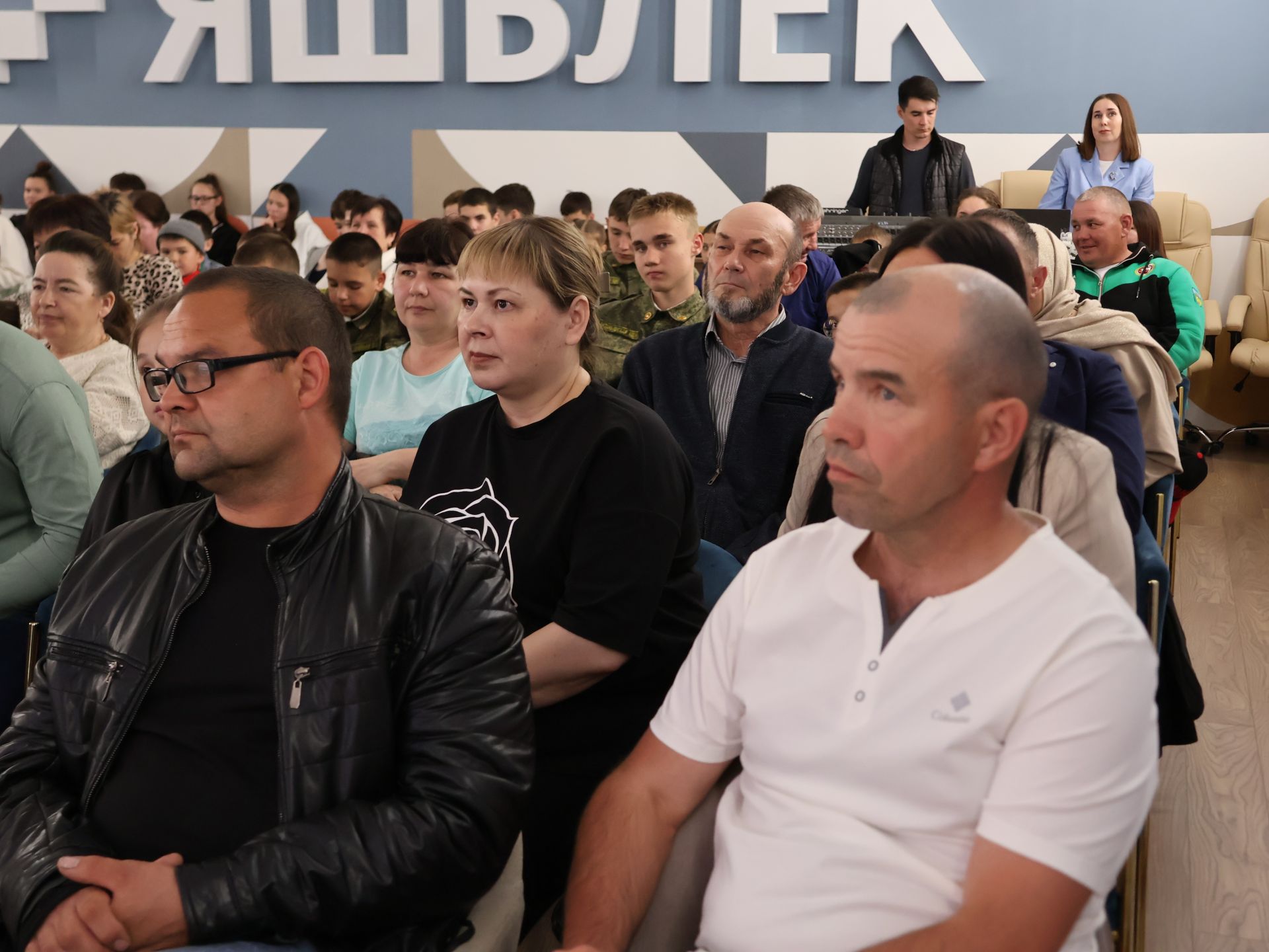 ЧЫГАРЫЛЫШ-2025: «Батыр» спорт мәктәбе укучыларын олы юлга озатты