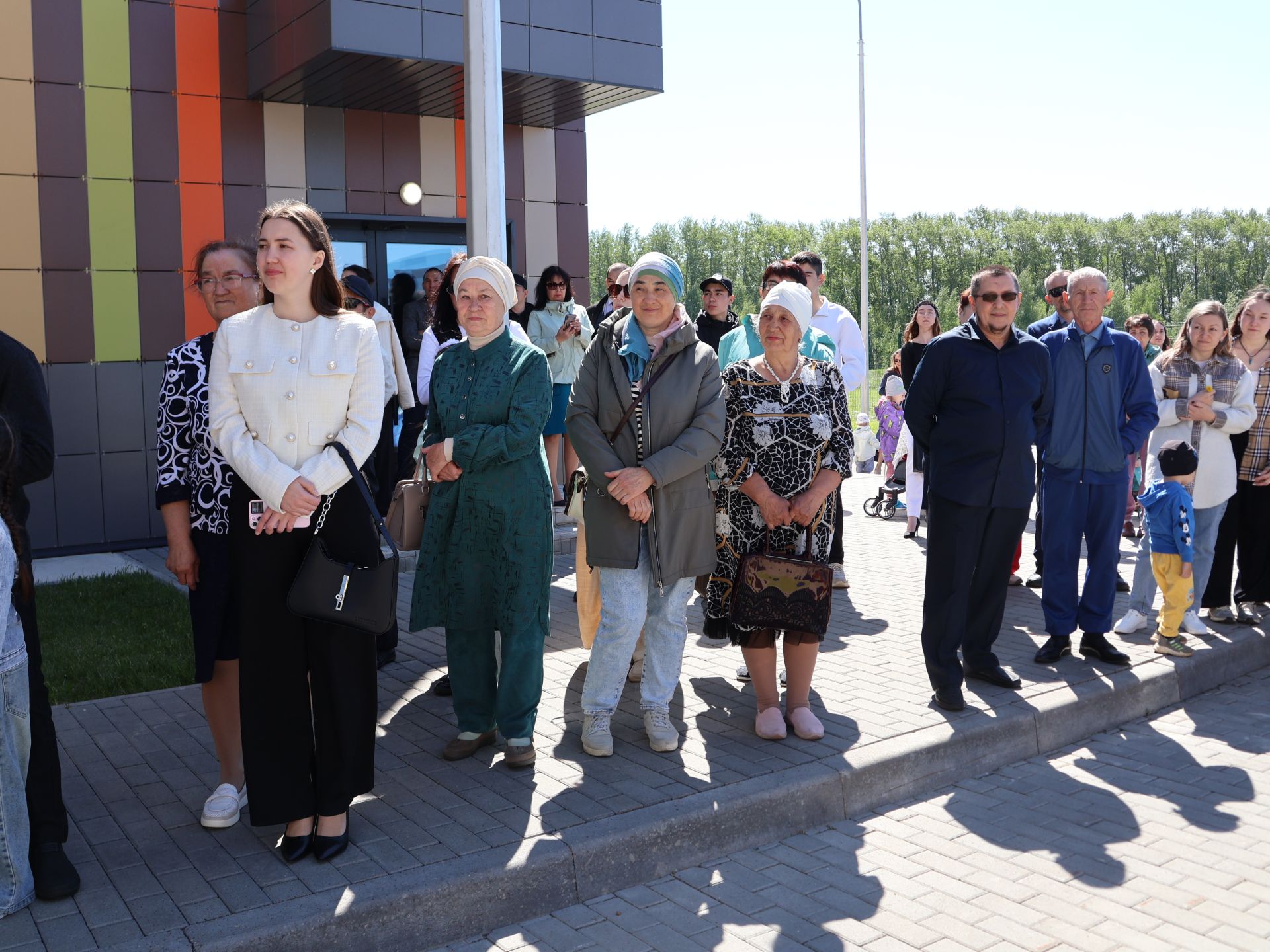 Сәләтле балалар өчен гуманитар гимназиядә Соңгы кыңгырау бәйрәме: Ак юллар сезгә, балалар!