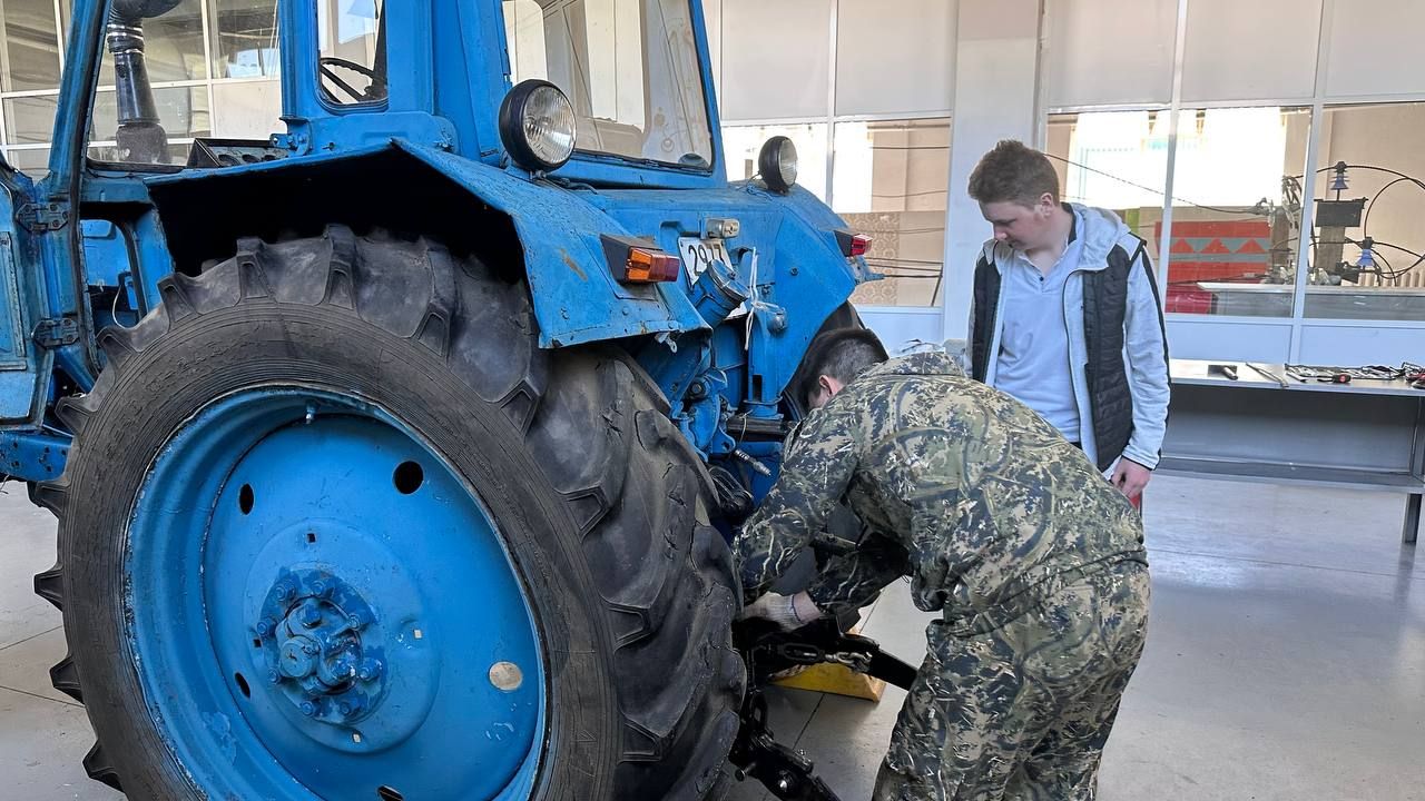 Актаныш технология техникумының чыгарылыш студентлары демонстрацион имтихан тапшыра