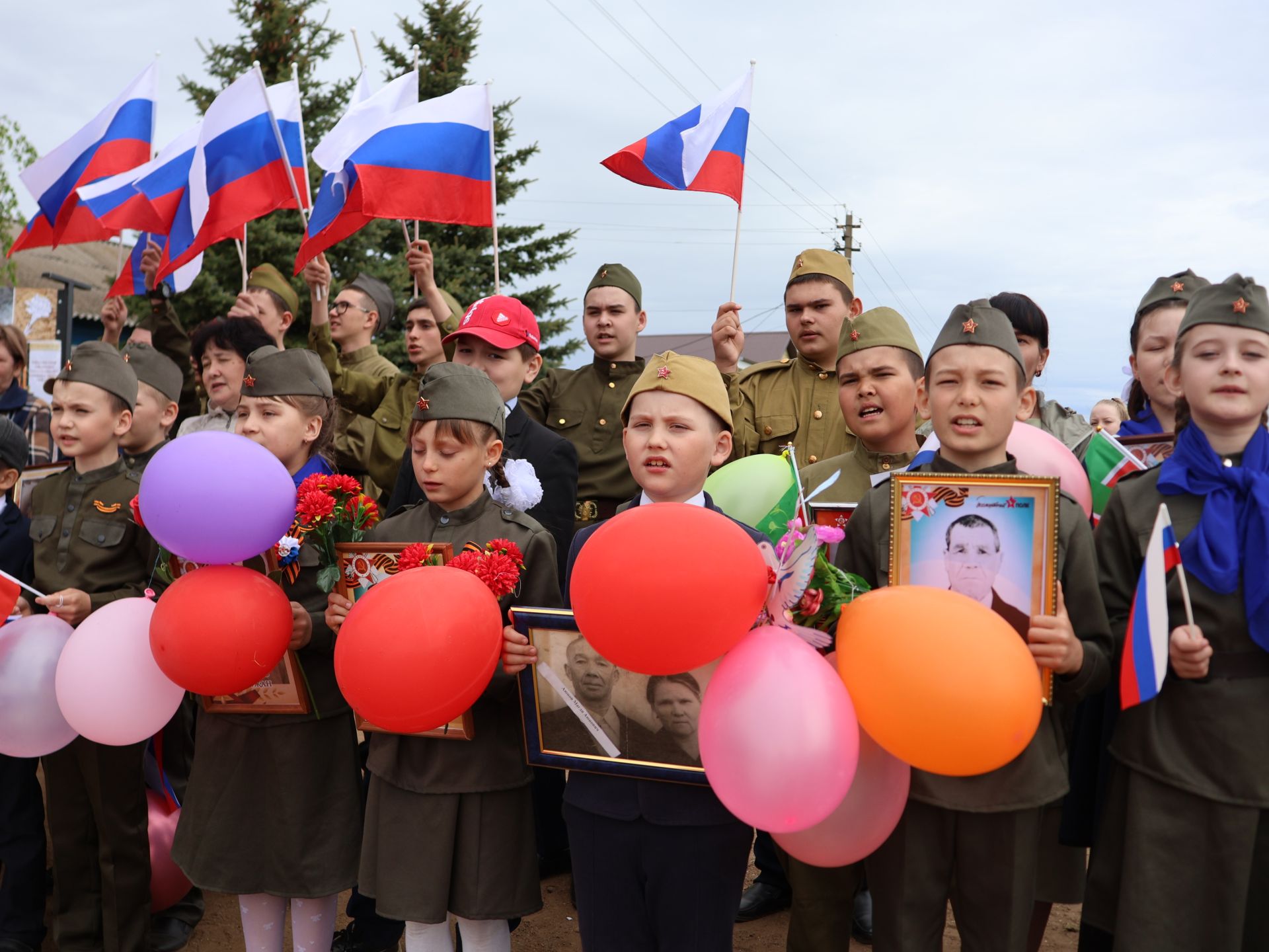 Бүген Такталачык халкы Бөек Җиңү алып килгән 400 батырын искә алды