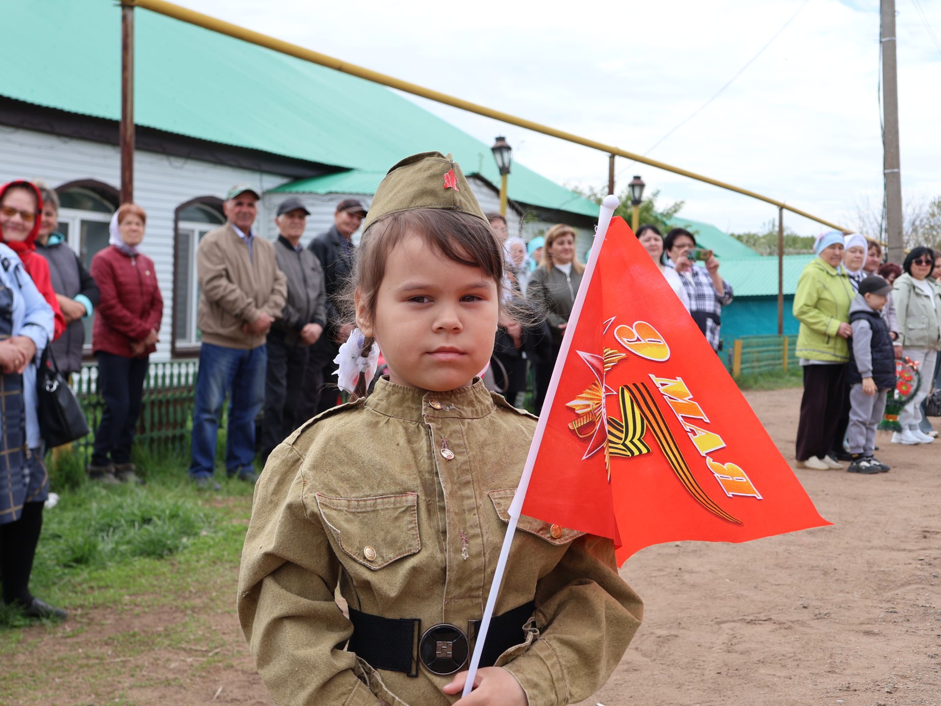 Бүген Такталачык халкы Бөек Җиңү алып килгән 400 батырын искә алды