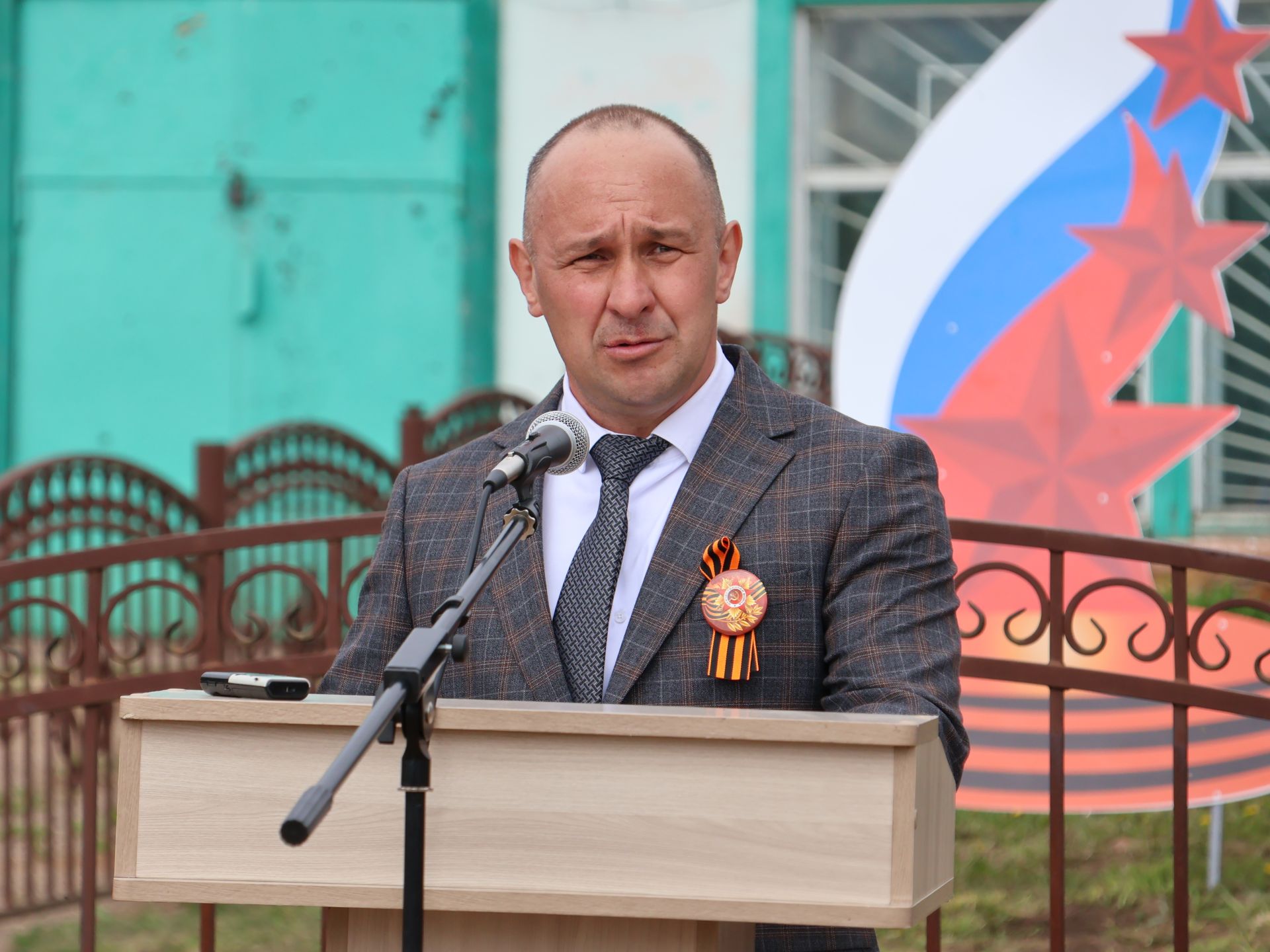 Бүген Такталачык халкы Бөек Җиңү алып килгән 400 батырын искә алды