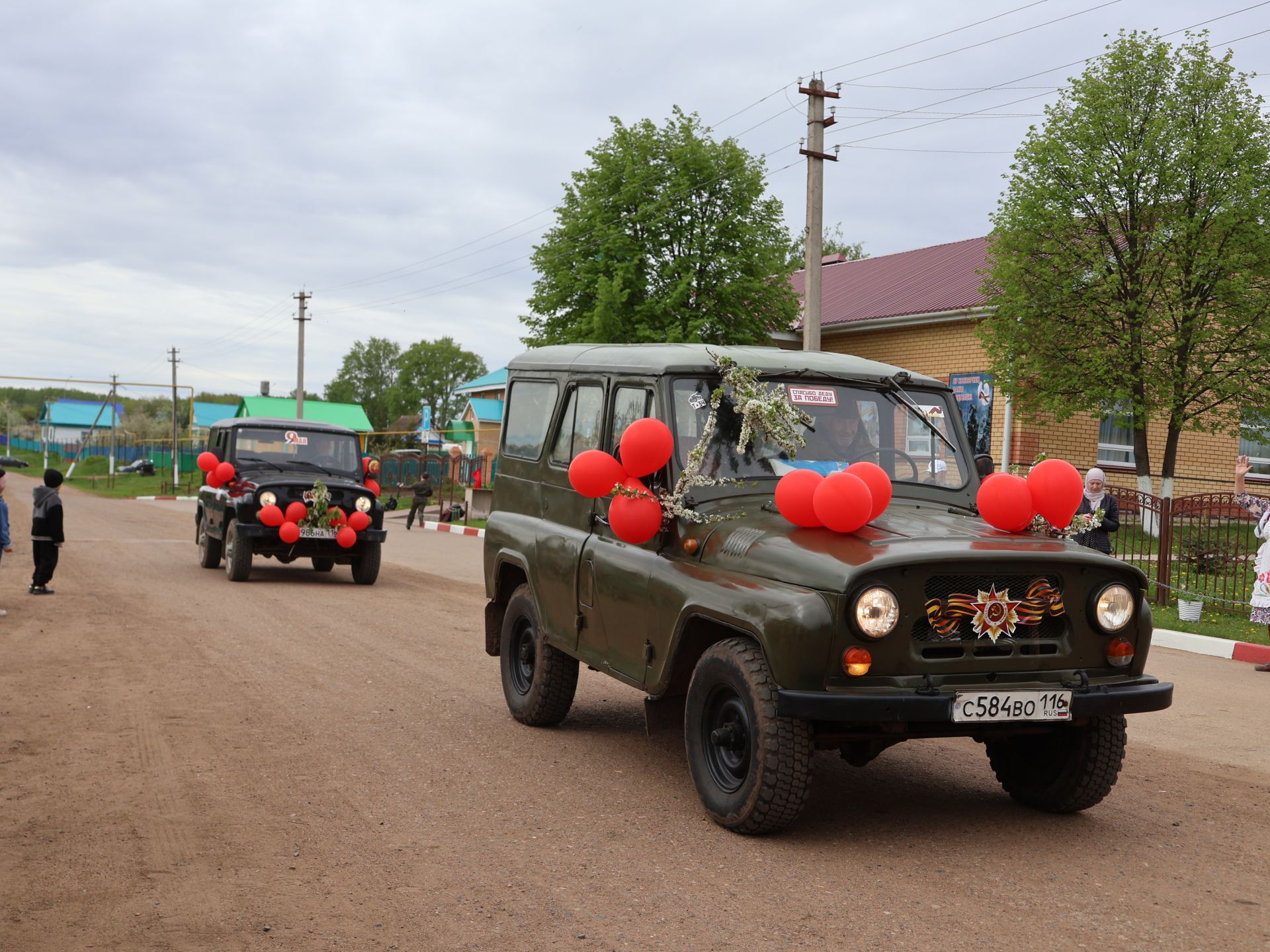 Бүген Такталачык халкы Бөек Җиңү алып килгән 400 батырын искә алды
