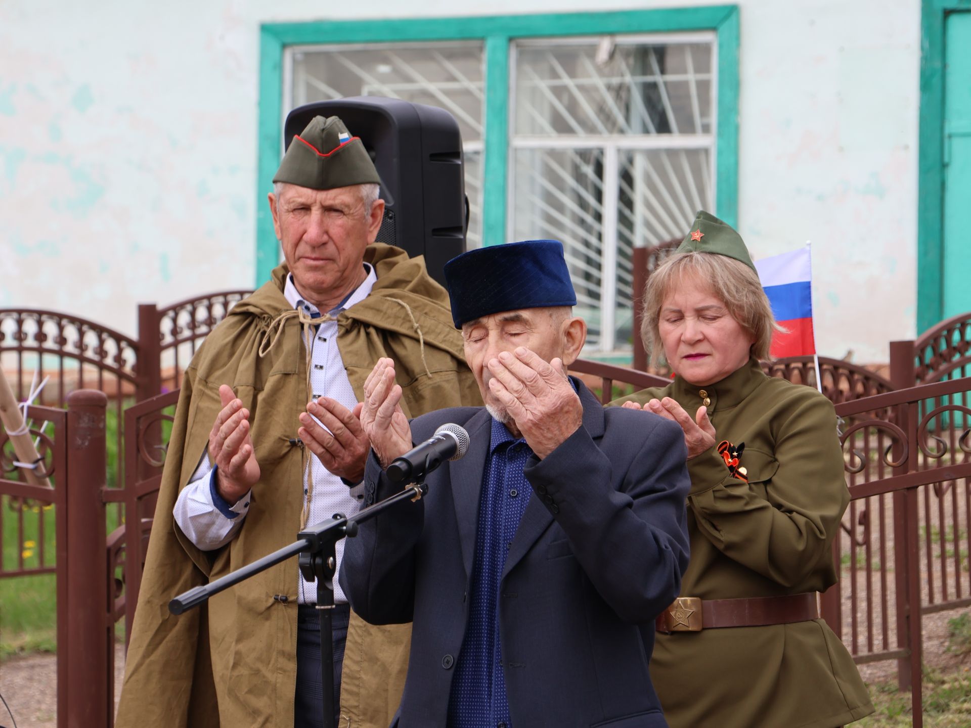 Бүген Такталачык халкы Бөек Җиңү алып килгән 400 батырын искә алды