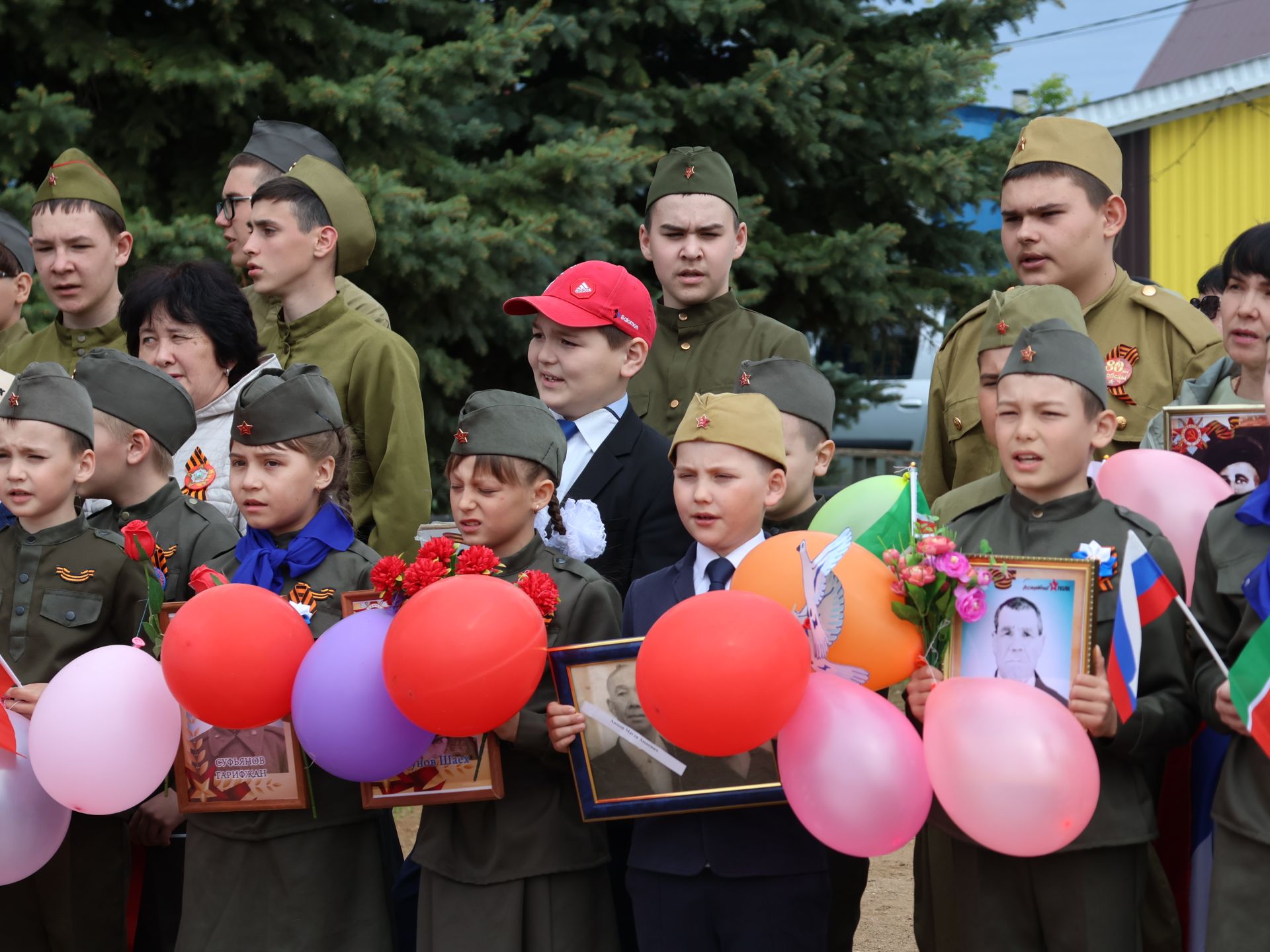 Бүген Такталачык халкы Бөек Җиңү алып килгән 400 батырын искә алды
