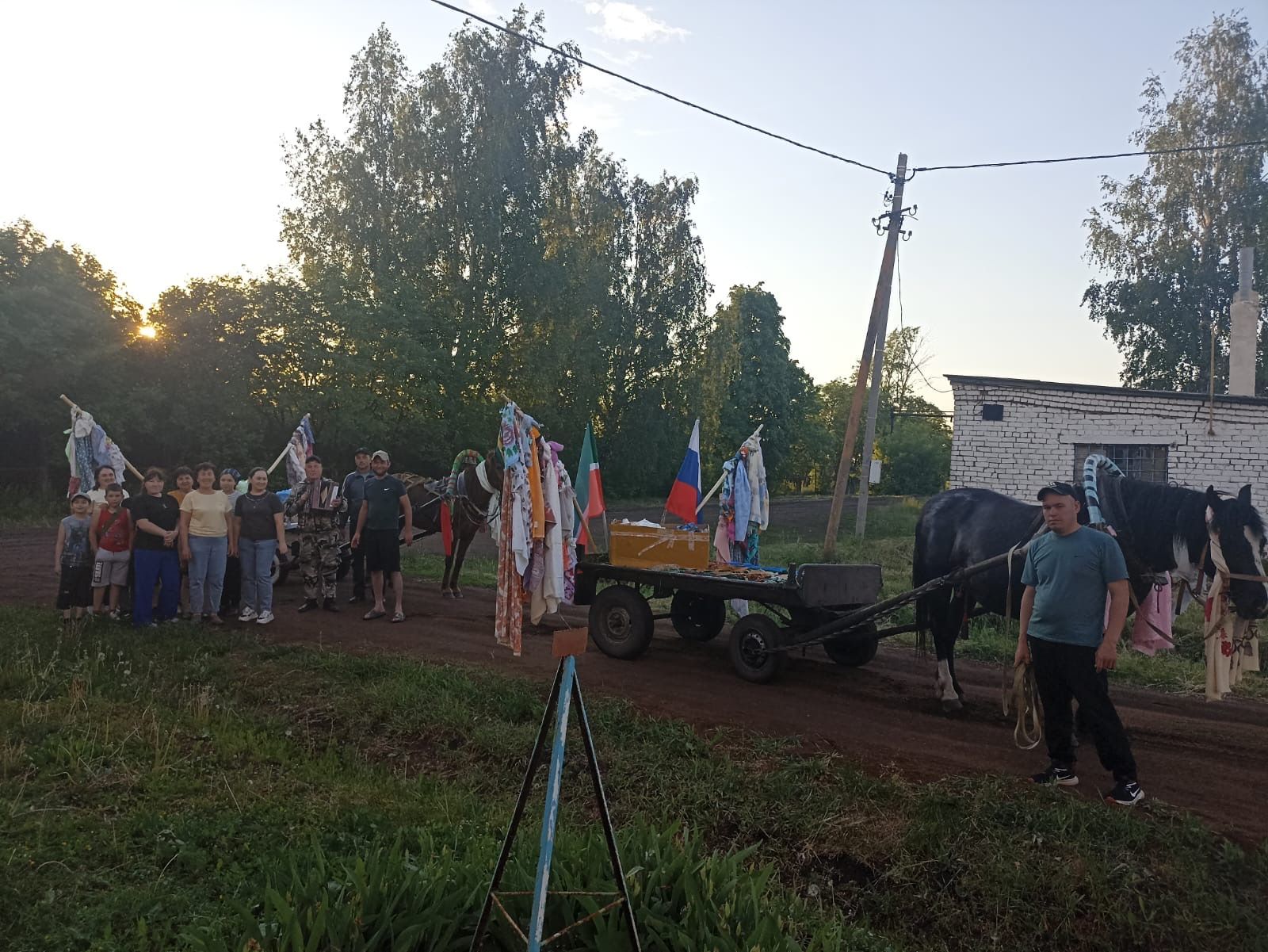 Хуш киләсең, Сабантуй: Иске Богады авылында бәйрәм бүләге җыйдылар