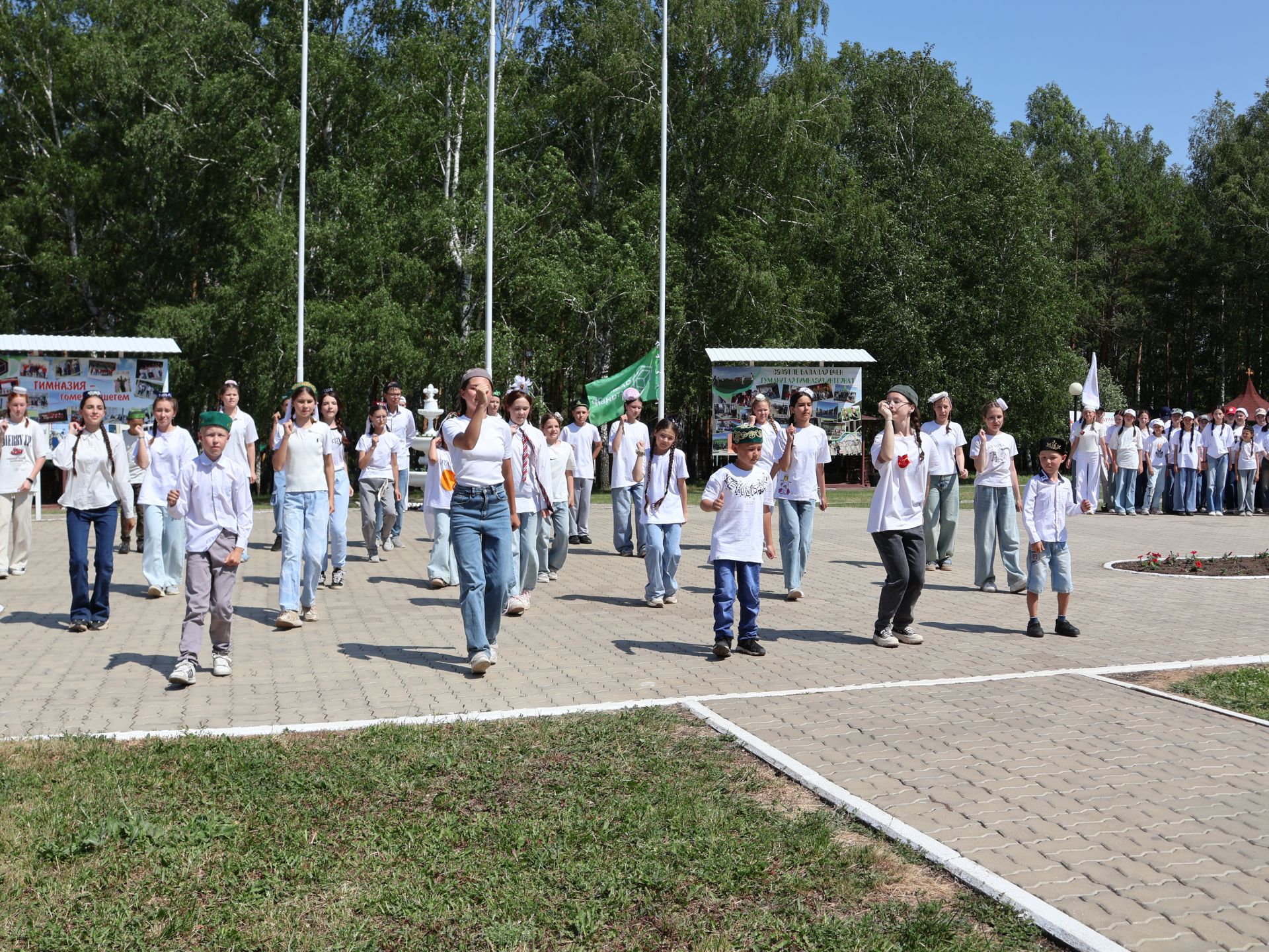 Милли мәйдан: «Бүләк» лагеренда яшь татар мәдәниятен саклаучылар өчен беренче агым үз эшен башлады