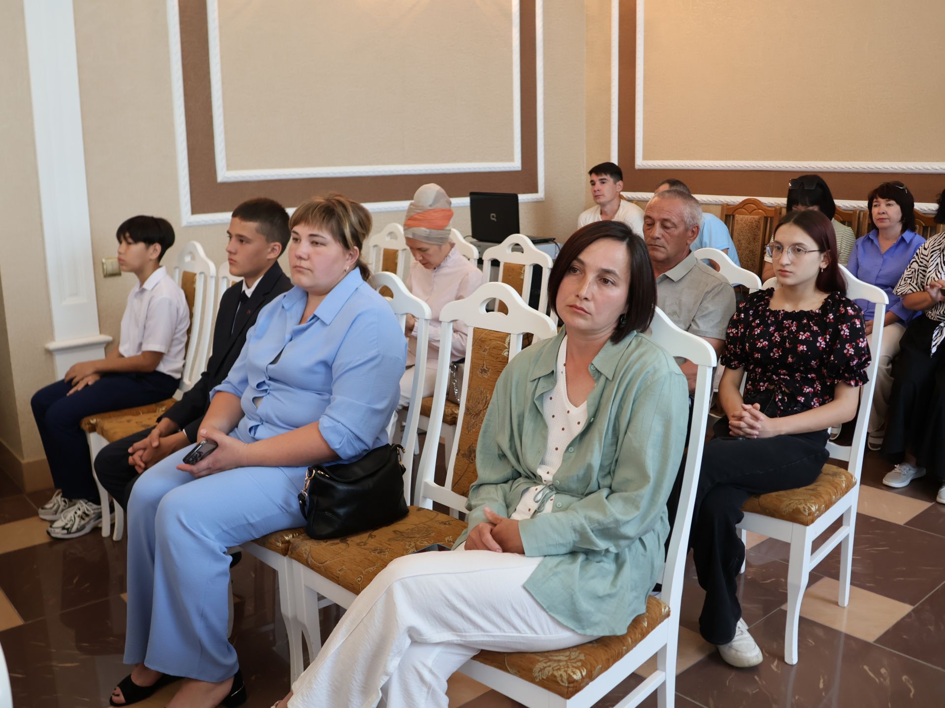 Бүген паспорт алгач, үземне Россиянең чын гражданы итеп хис иттем!