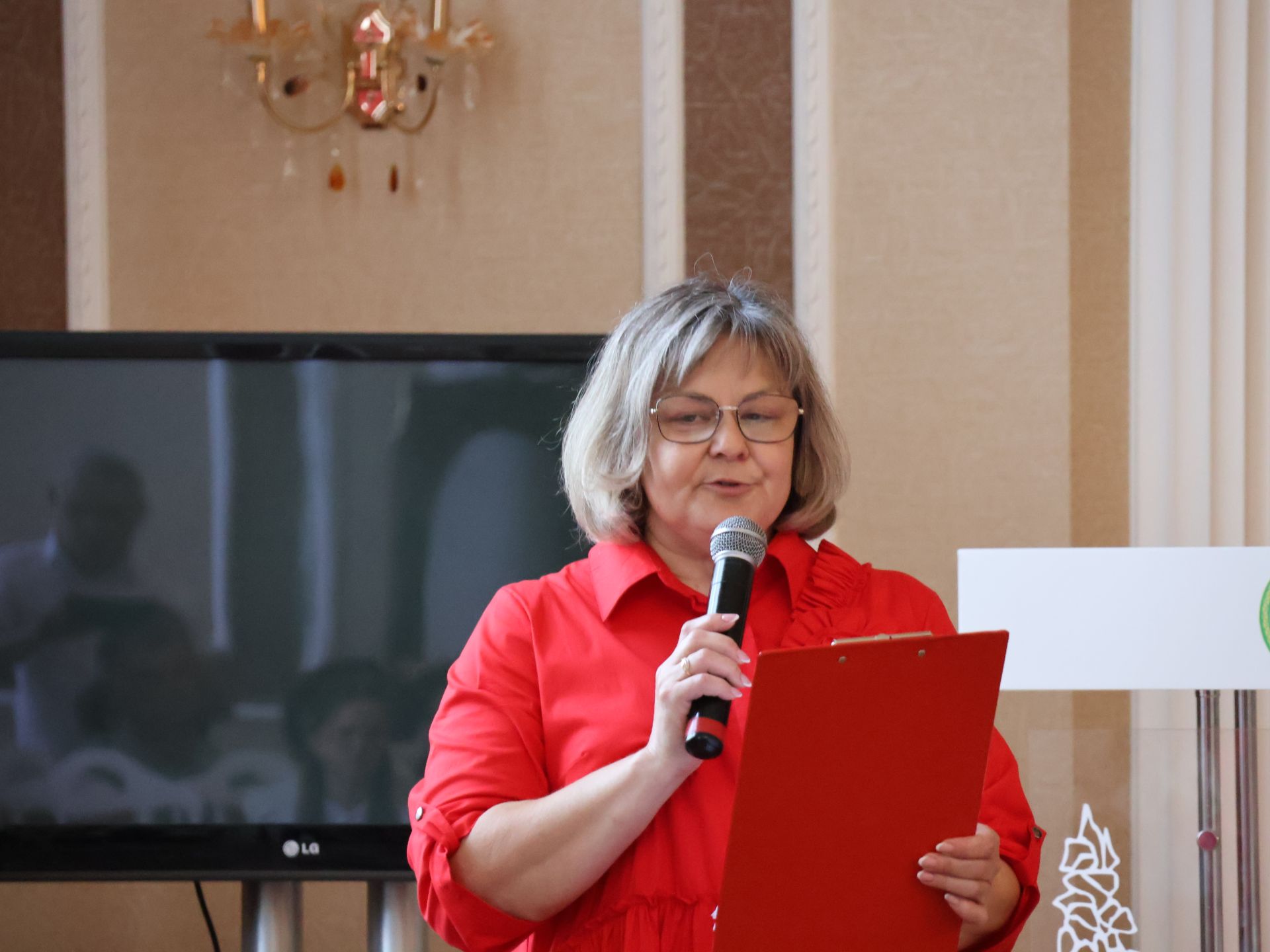 Бүген паспорт алгач, үземне Россиянең чын гражданы итеп хис иттем!