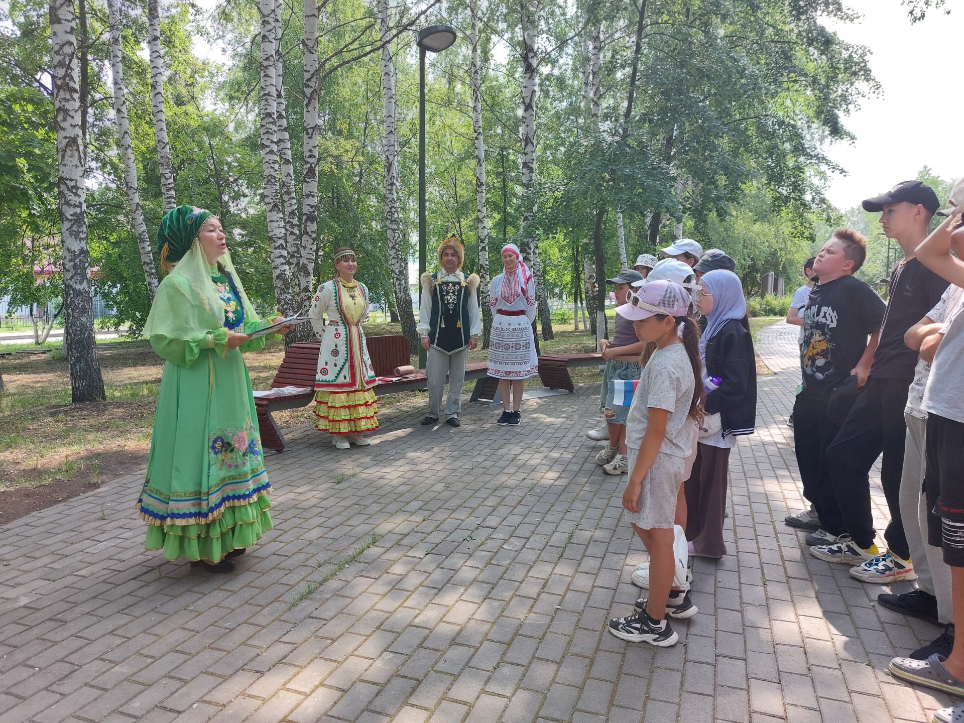 Россия көненә милли кием ки!