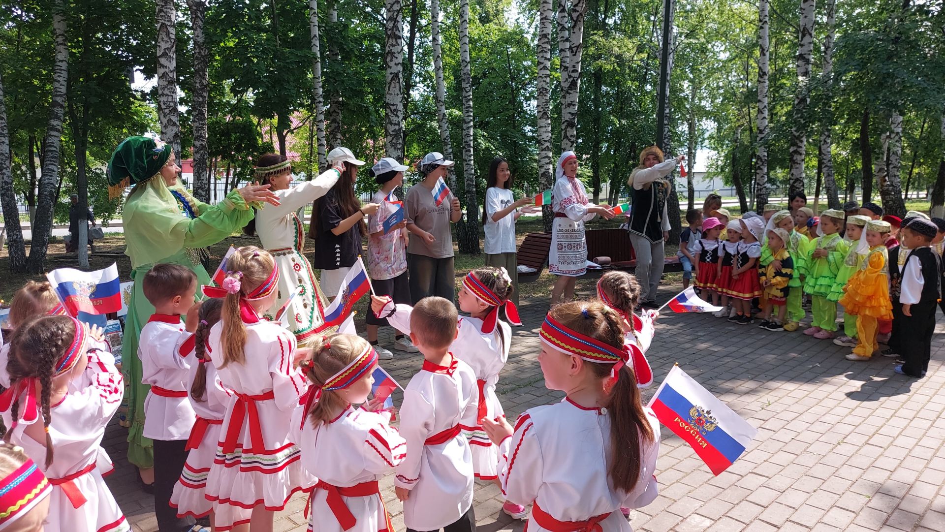 Россия көненә милли кием ки!