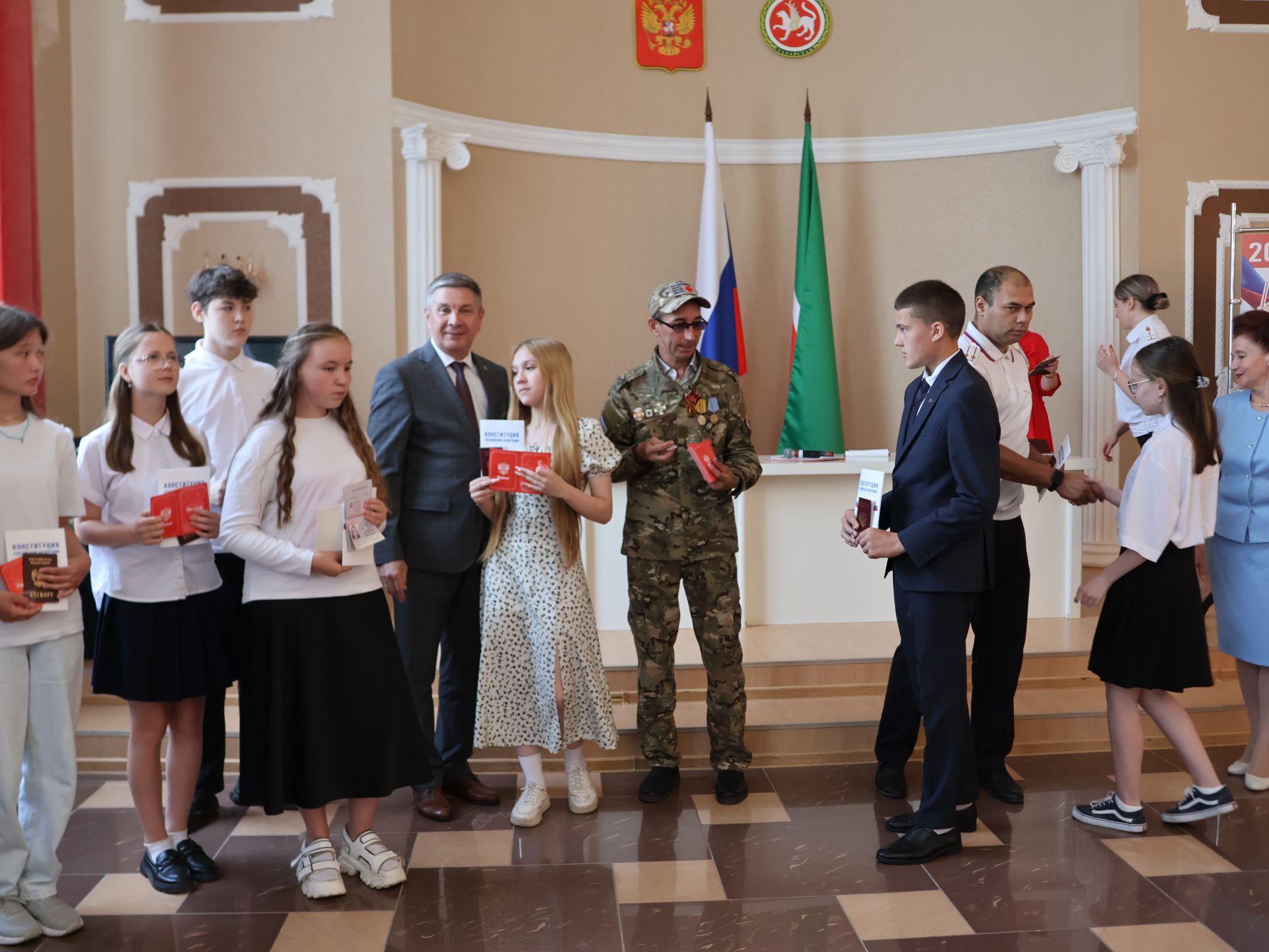 Бүген паспорт алгач, үземне Россиянең чын гражданы итеп хис иттем!