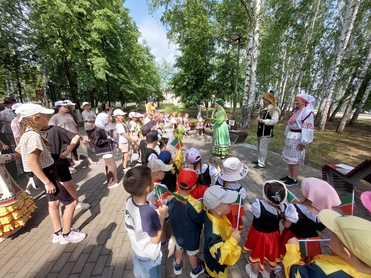 Россия көненә милли кием ки!