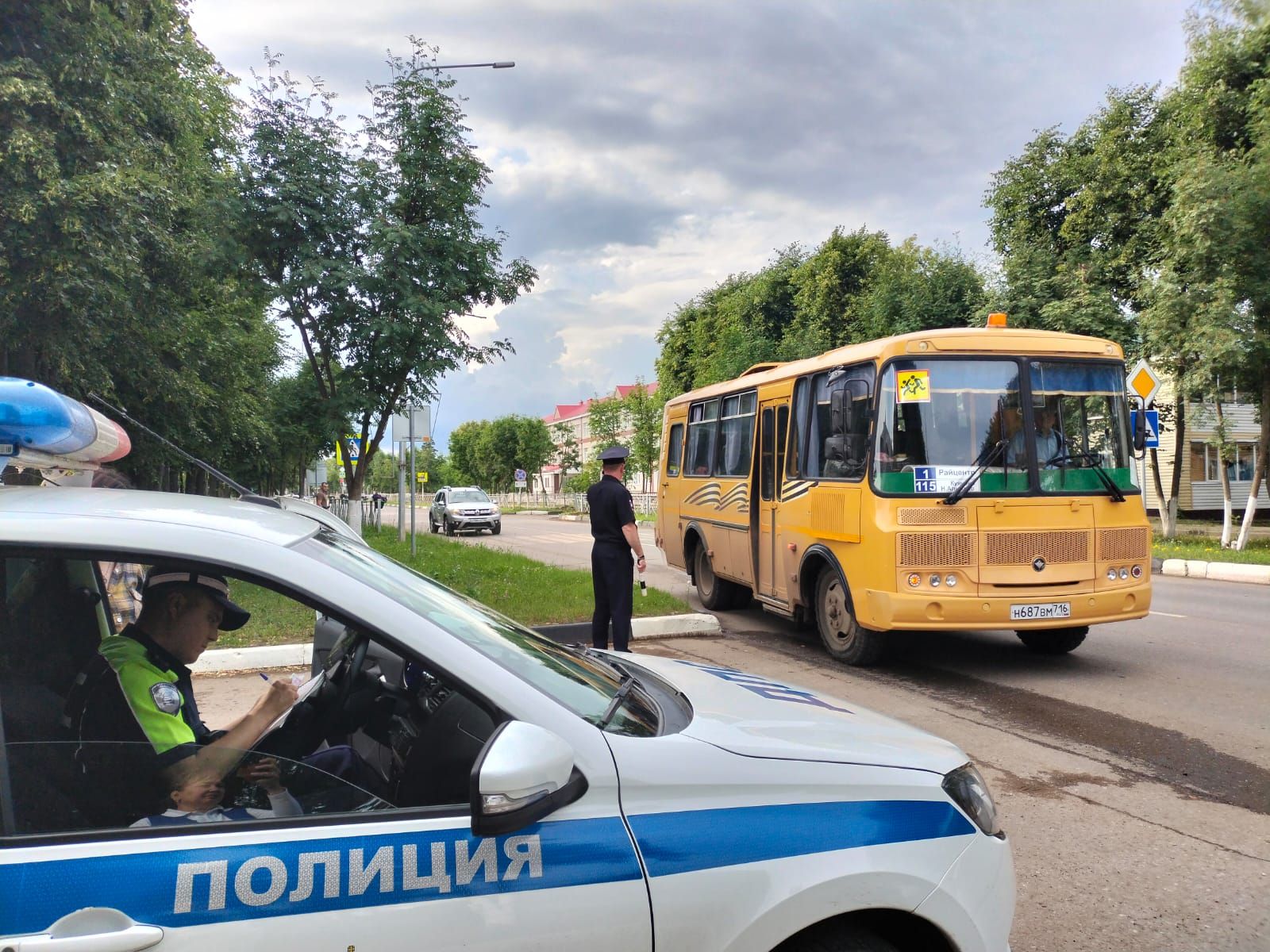 Бала- төп пассажир!